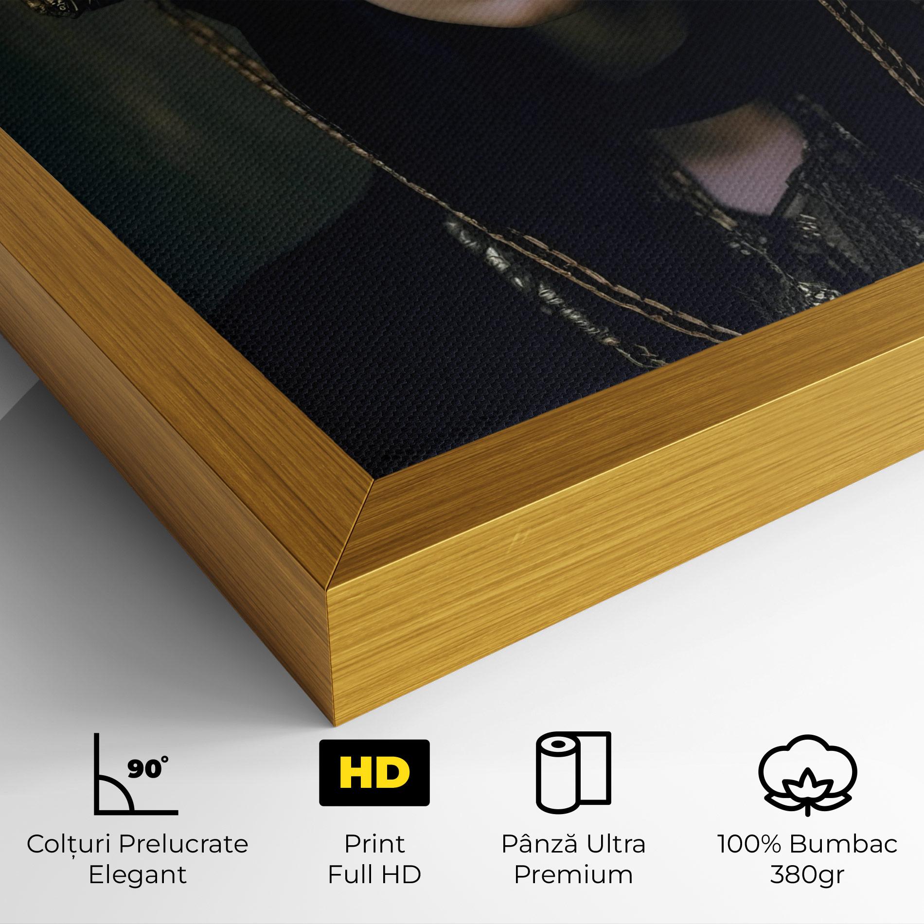 Tablou Canvas Gold Headpiece mockup 4