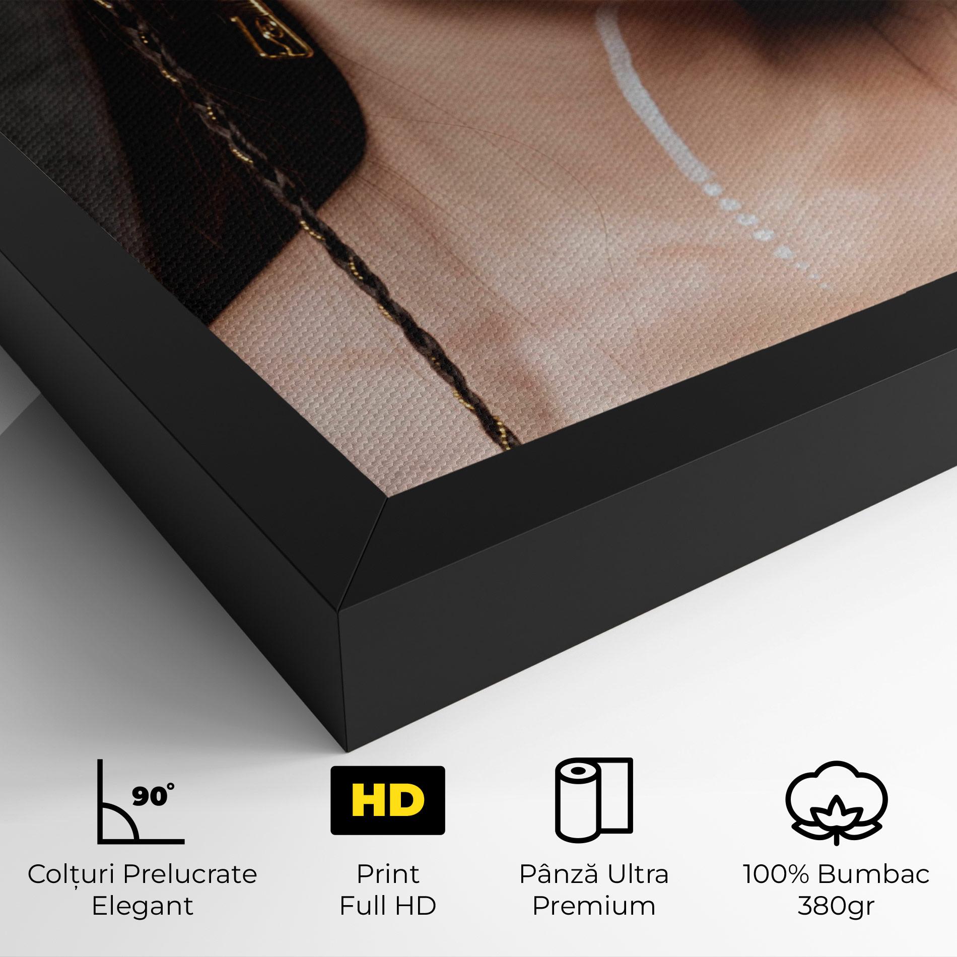 Tablou Canvas Gold Hand Accessory mockup 4