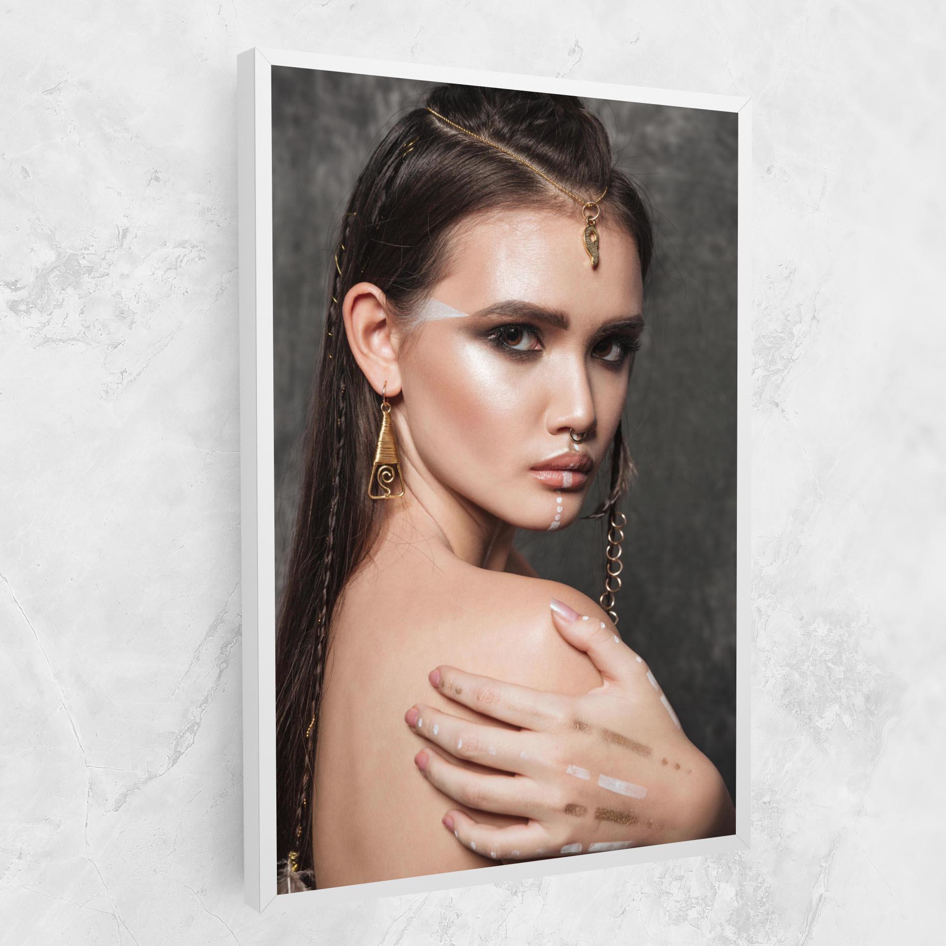 Tablou Canvas Gold Triangle Earring mockup 1