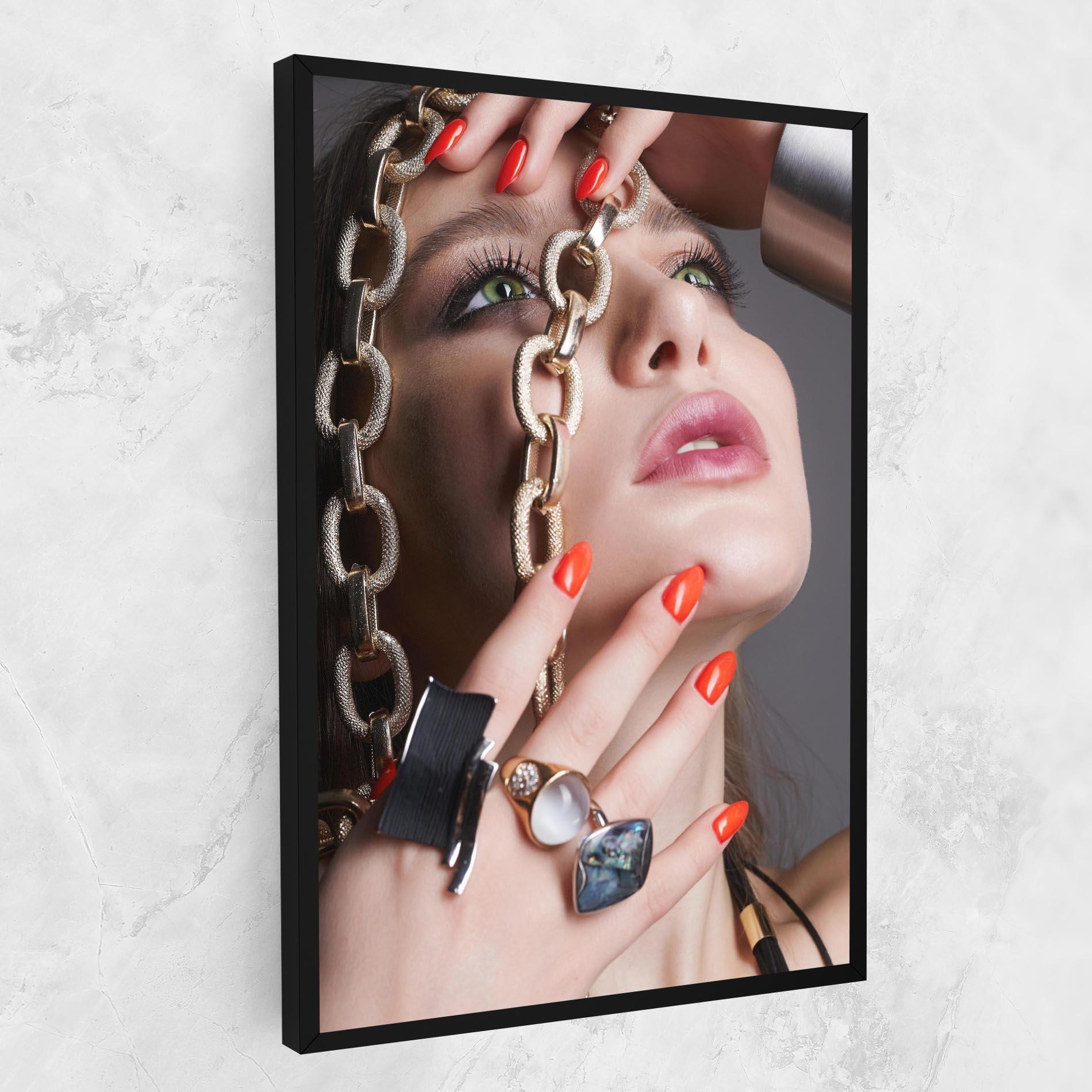 Tablou Canvas Big Chain Woman mockup 1