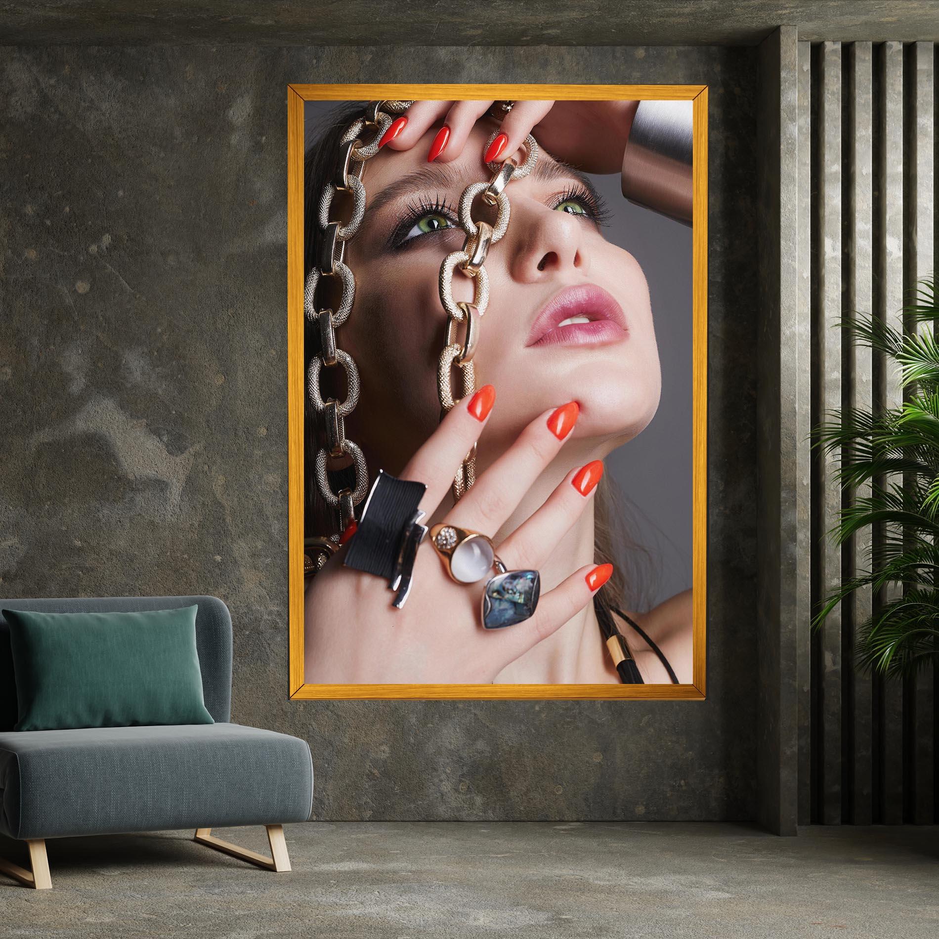 Tablou Canvas Big Chain Woman mockup 7