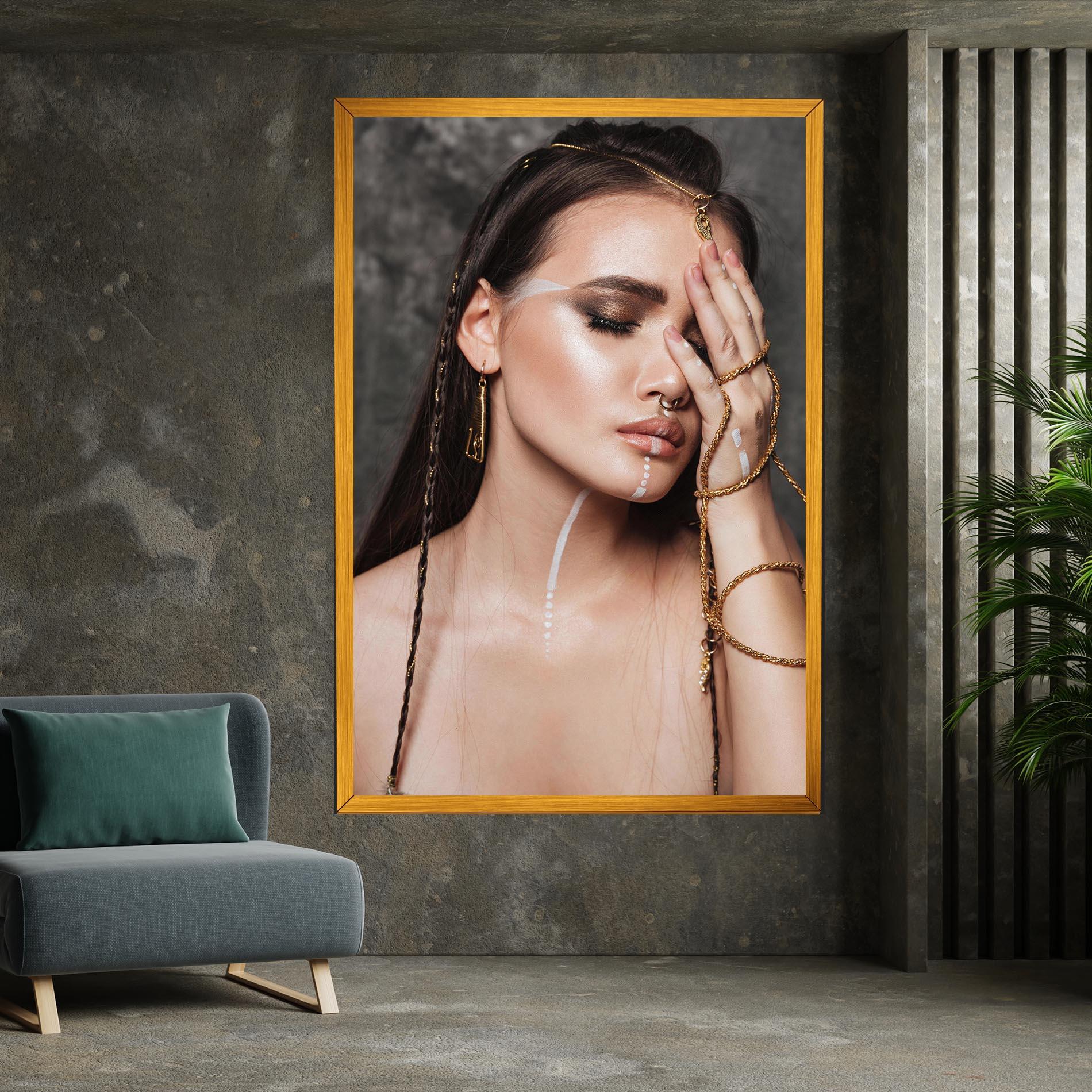 Tablou Canvas Gold Hand Accessory mockup 7