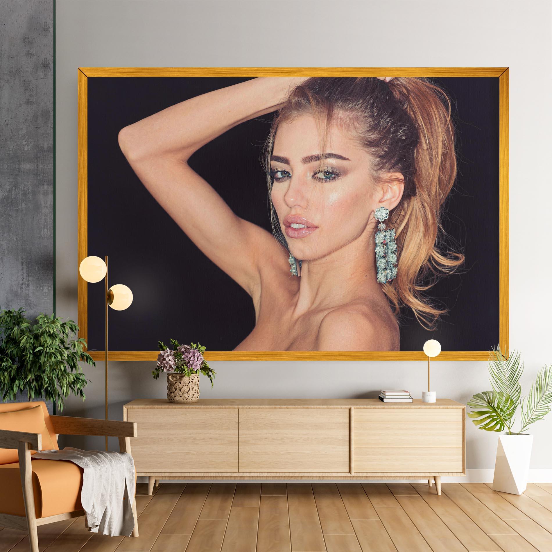 Tablou Canvas Flower Earrings mockup 9