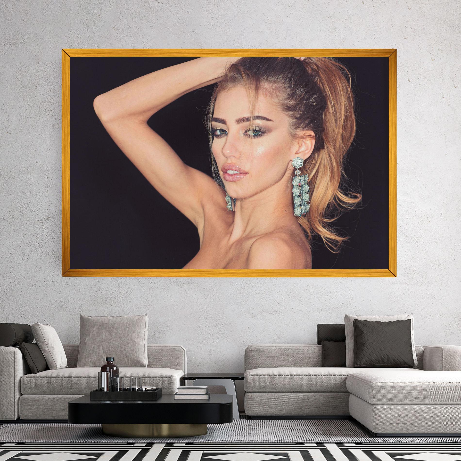 Tablou Canvas Flower Earrings mockup 2