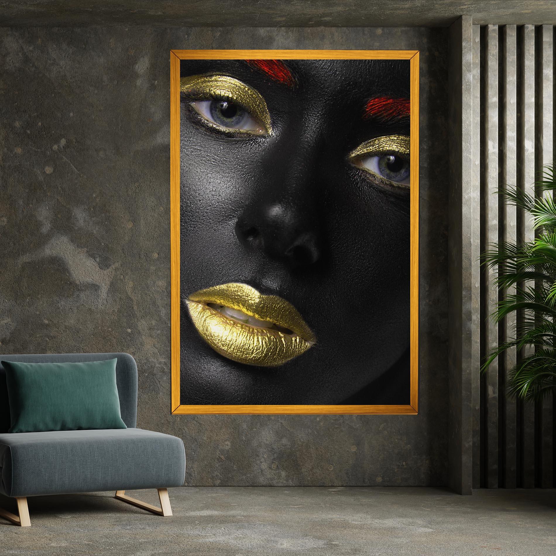 Tablou Canvas Gold Make Up And Lips mockup 7