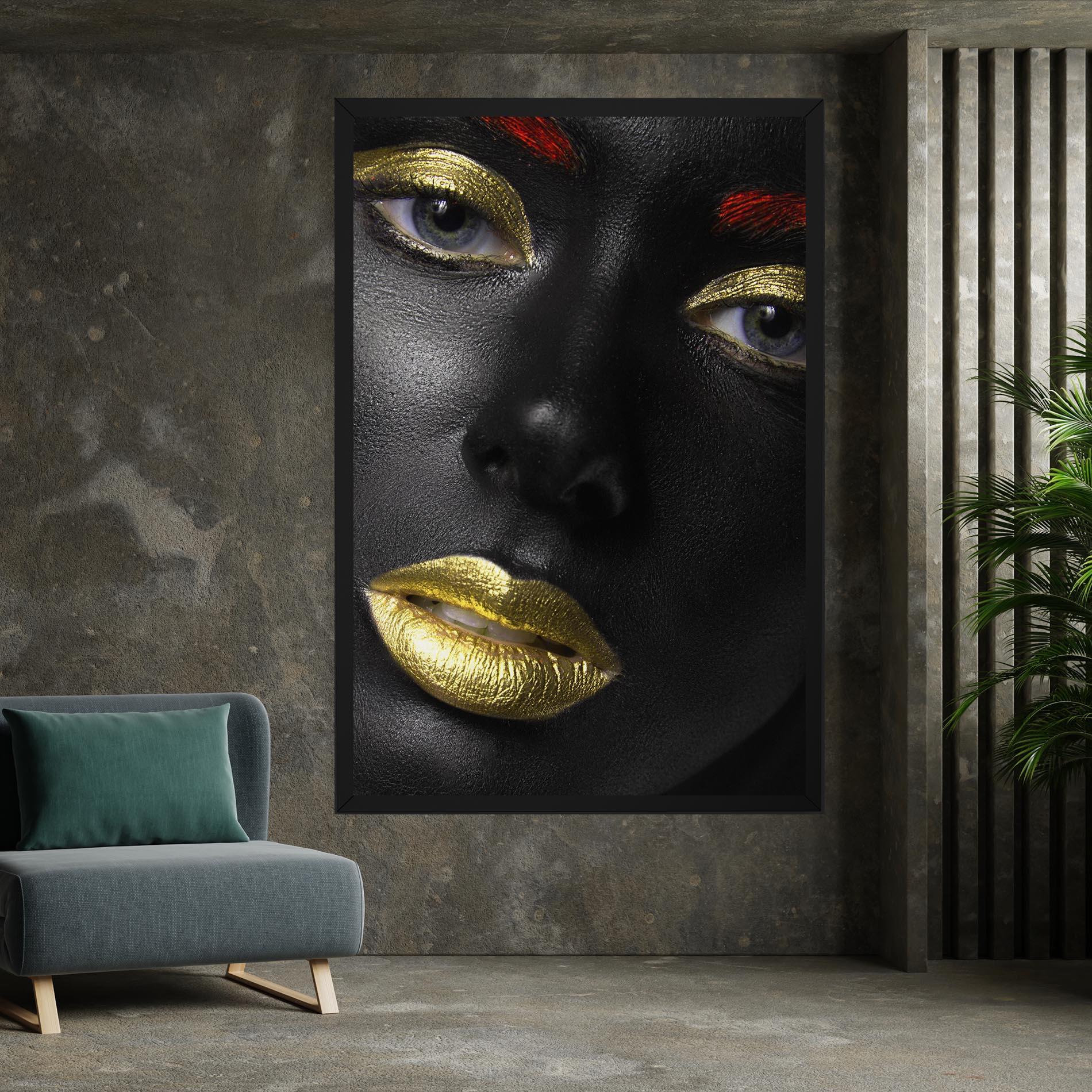 Tablou Canvas Gold Make Up And Lips mockup 7