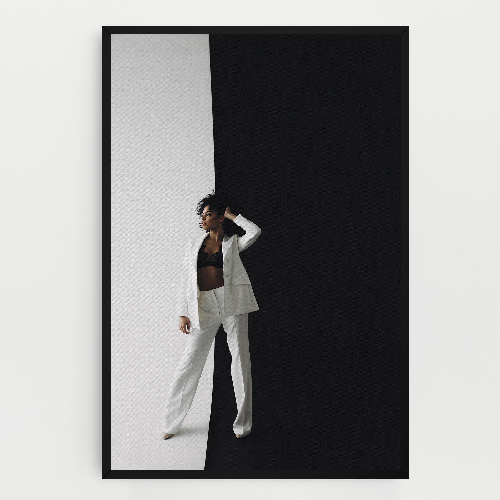 Tablou Canvas African Girl White Outfit mockup 0