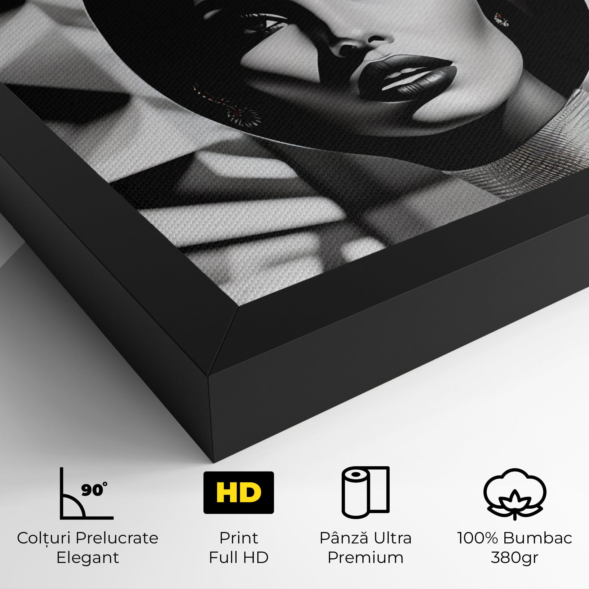 Tablou Canvas Big Black Hat mockup 4