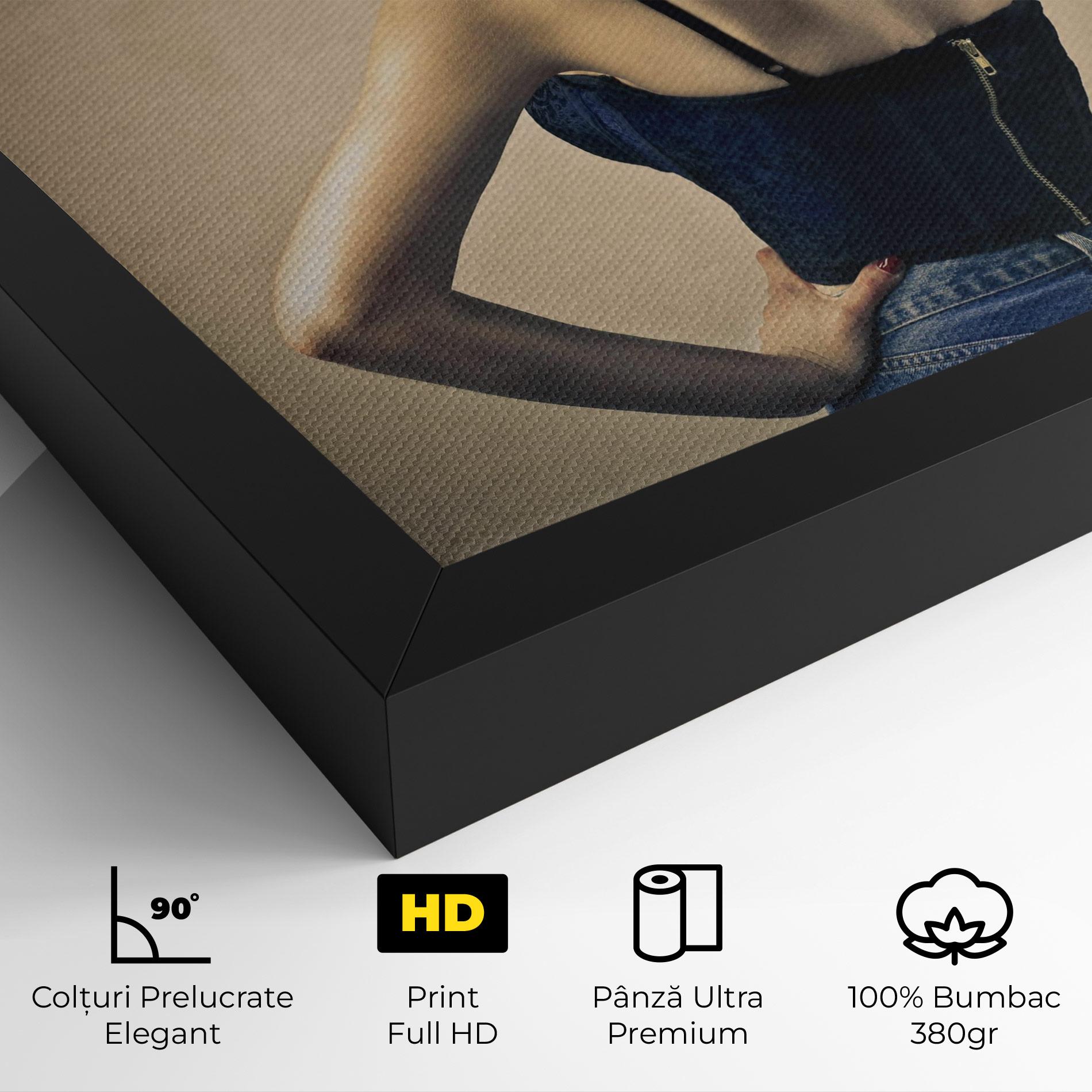 Tablou Canvas Pin Up Girl mockup 4