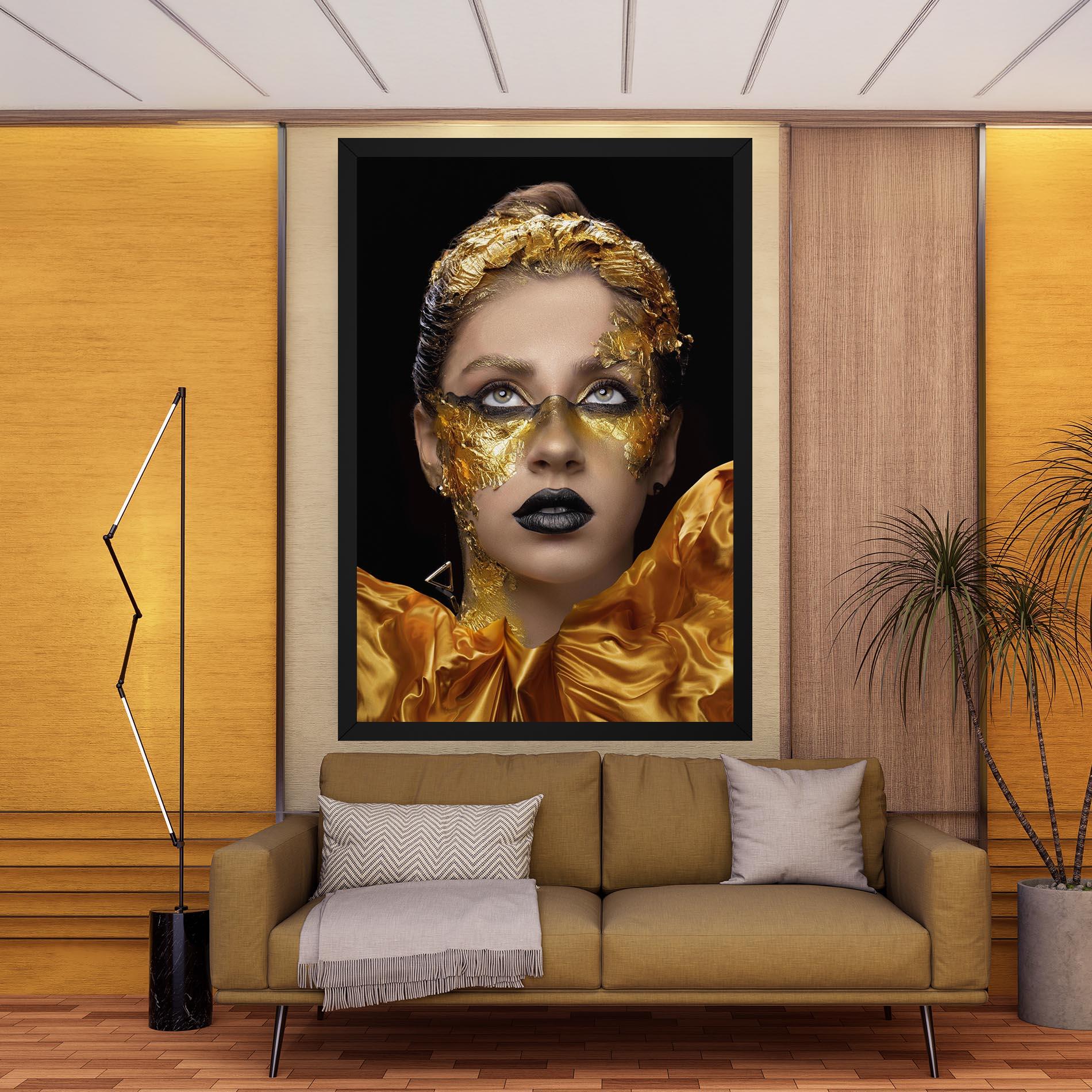 Tablou Canvas Glamorous Gold Outfit mockup 9