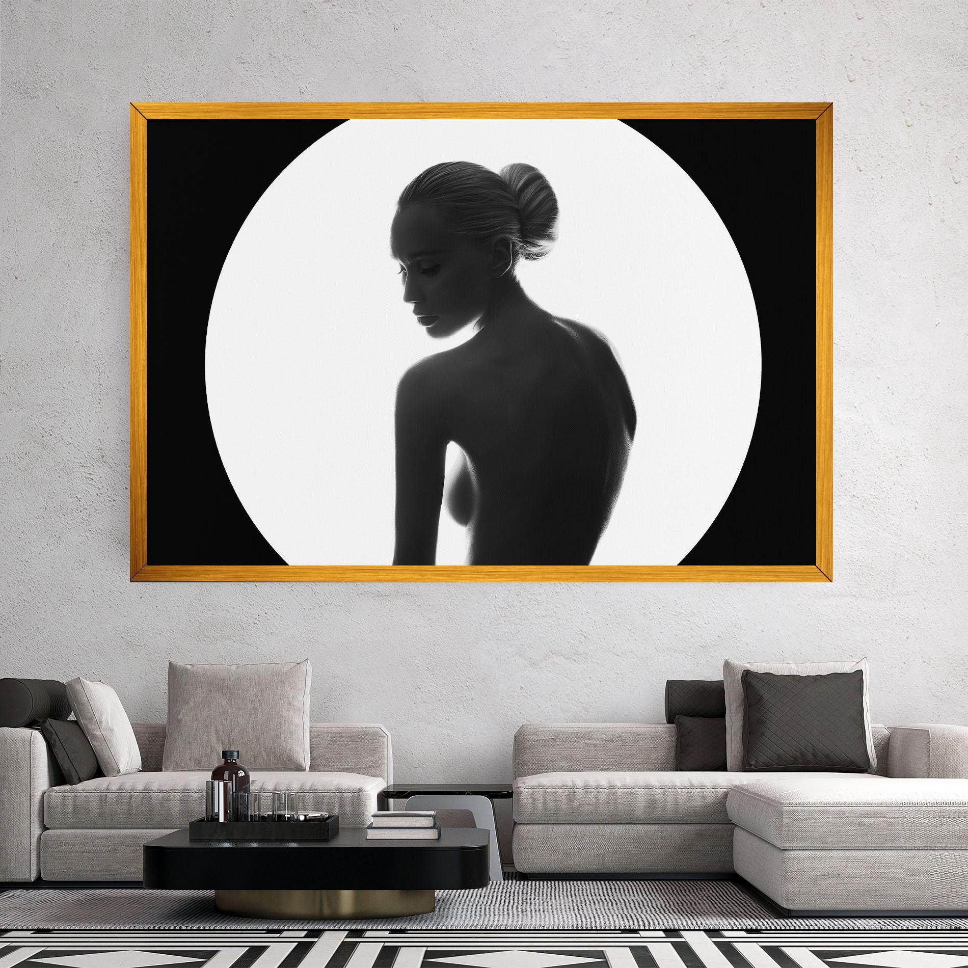 Tablou Canvas Woman Body Circle mockup 2