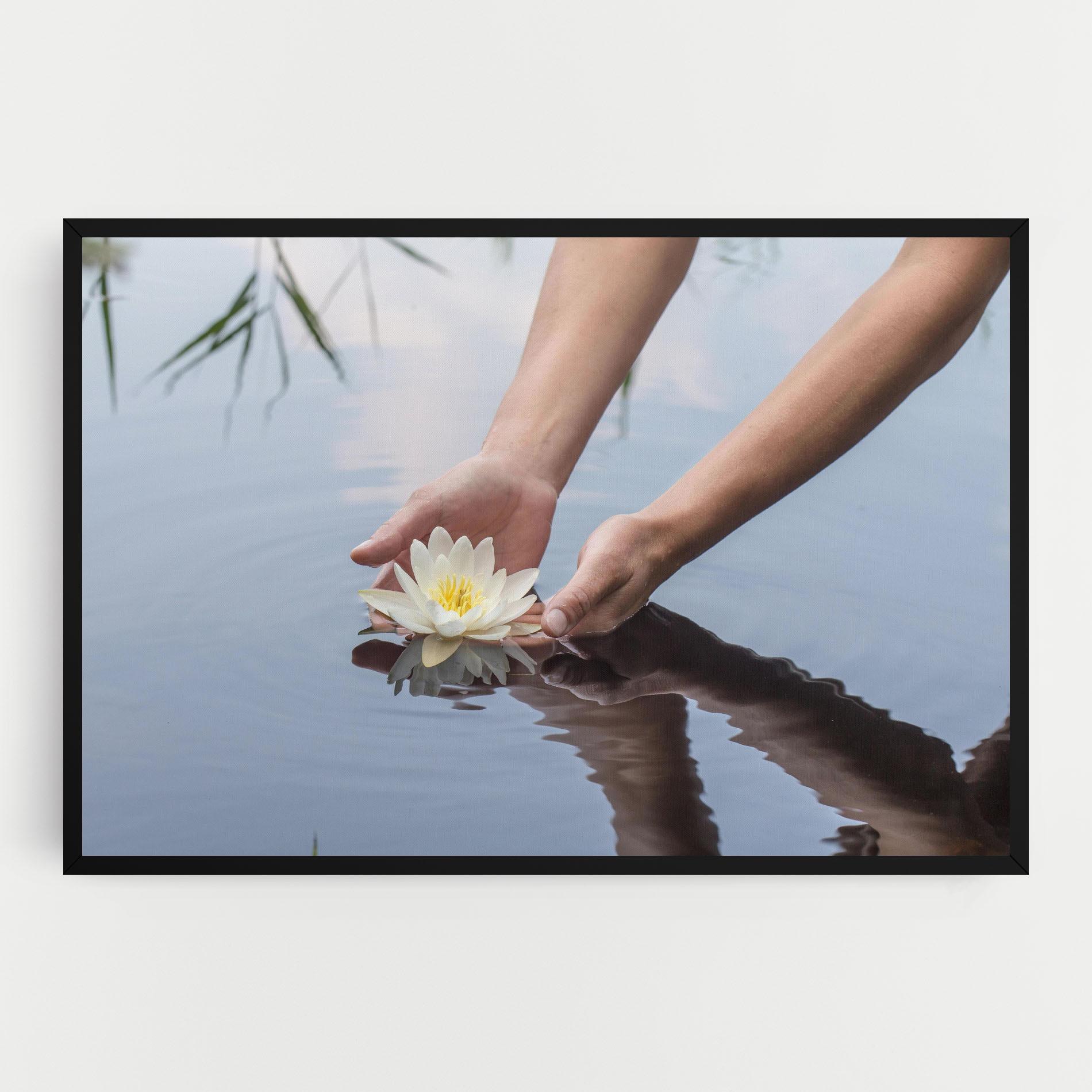 Tablou Canvas Holding Lake Flower mockup 0