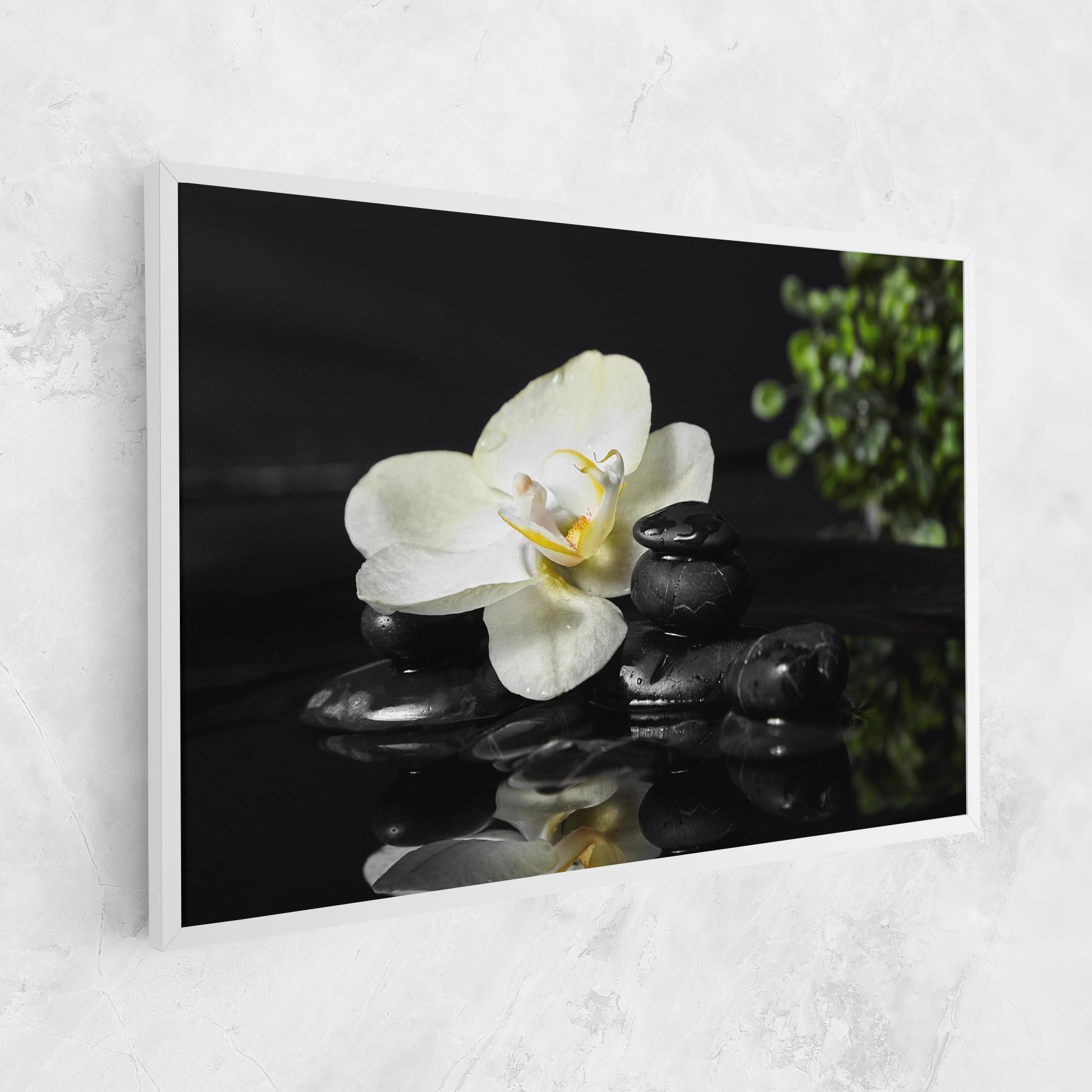 Tablou Canvas White Spa Flower mockup 1