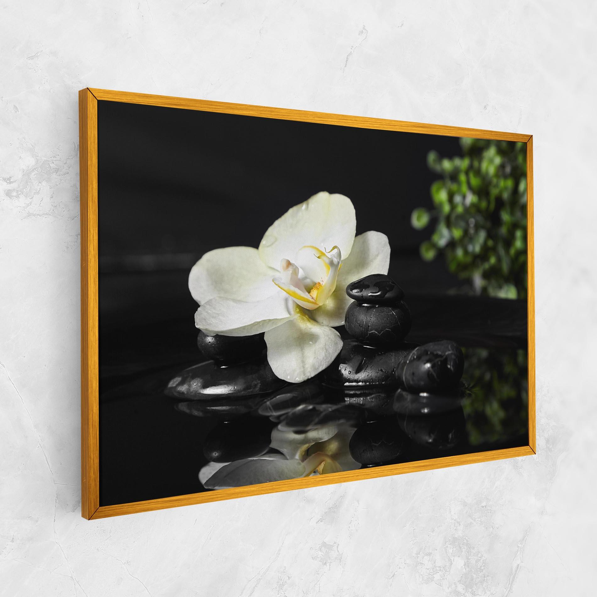 Tablou Canvas White Spa Flower mockup 1