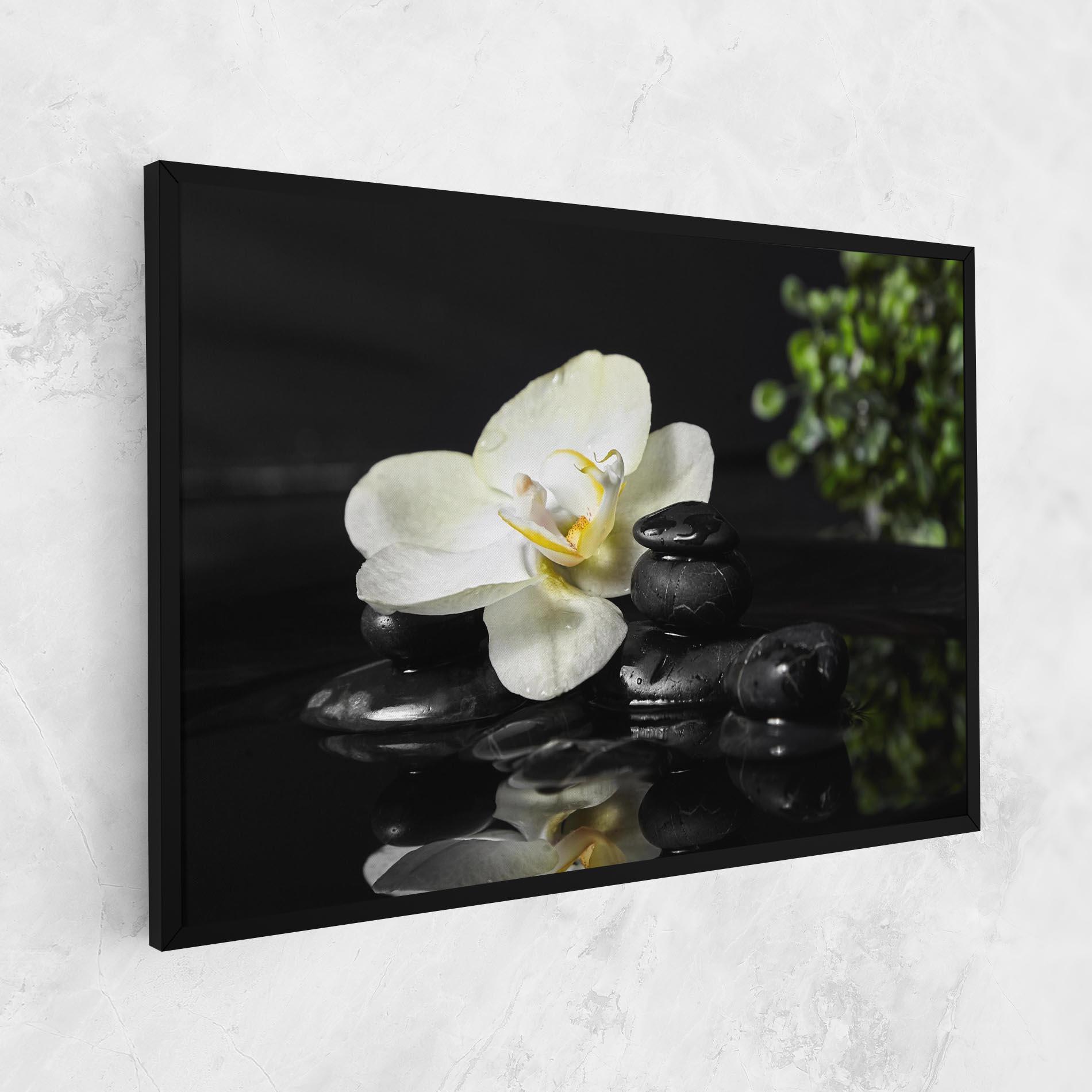 Tablou Canvas White Spa Flower mockup 1