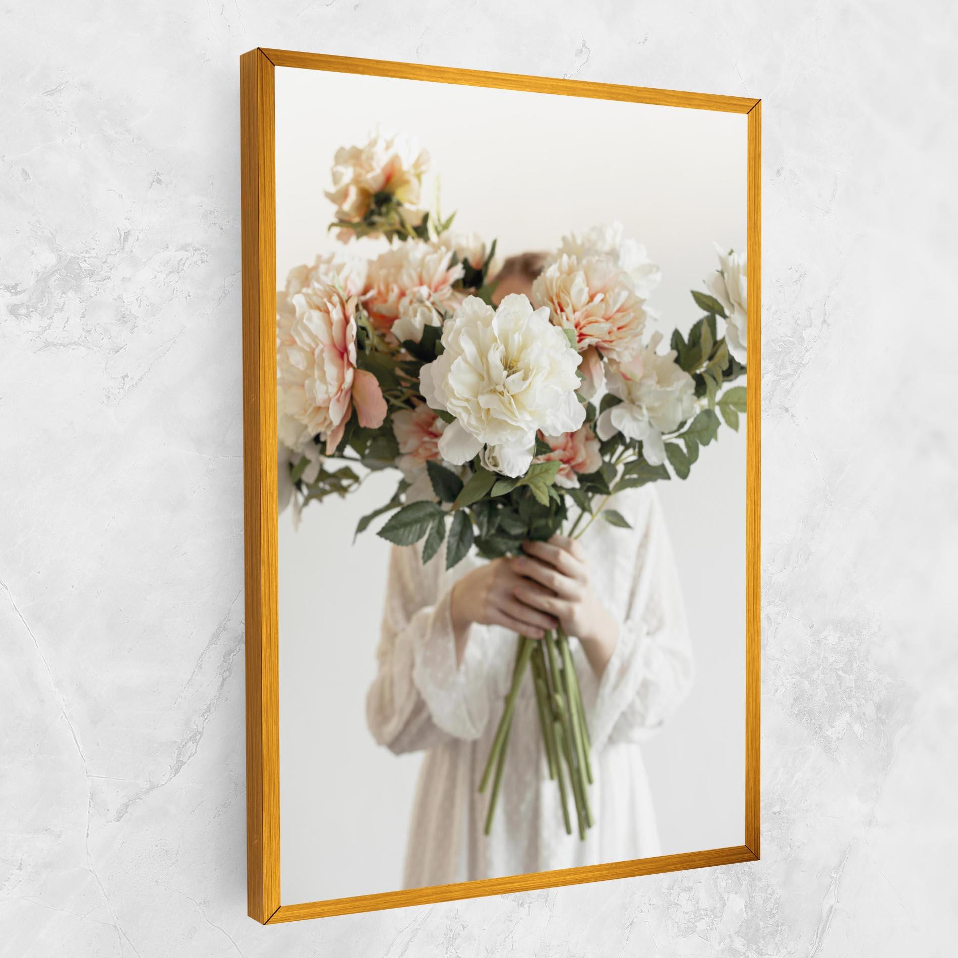 Tablou Canvas Bouquet Holding mockup 1
