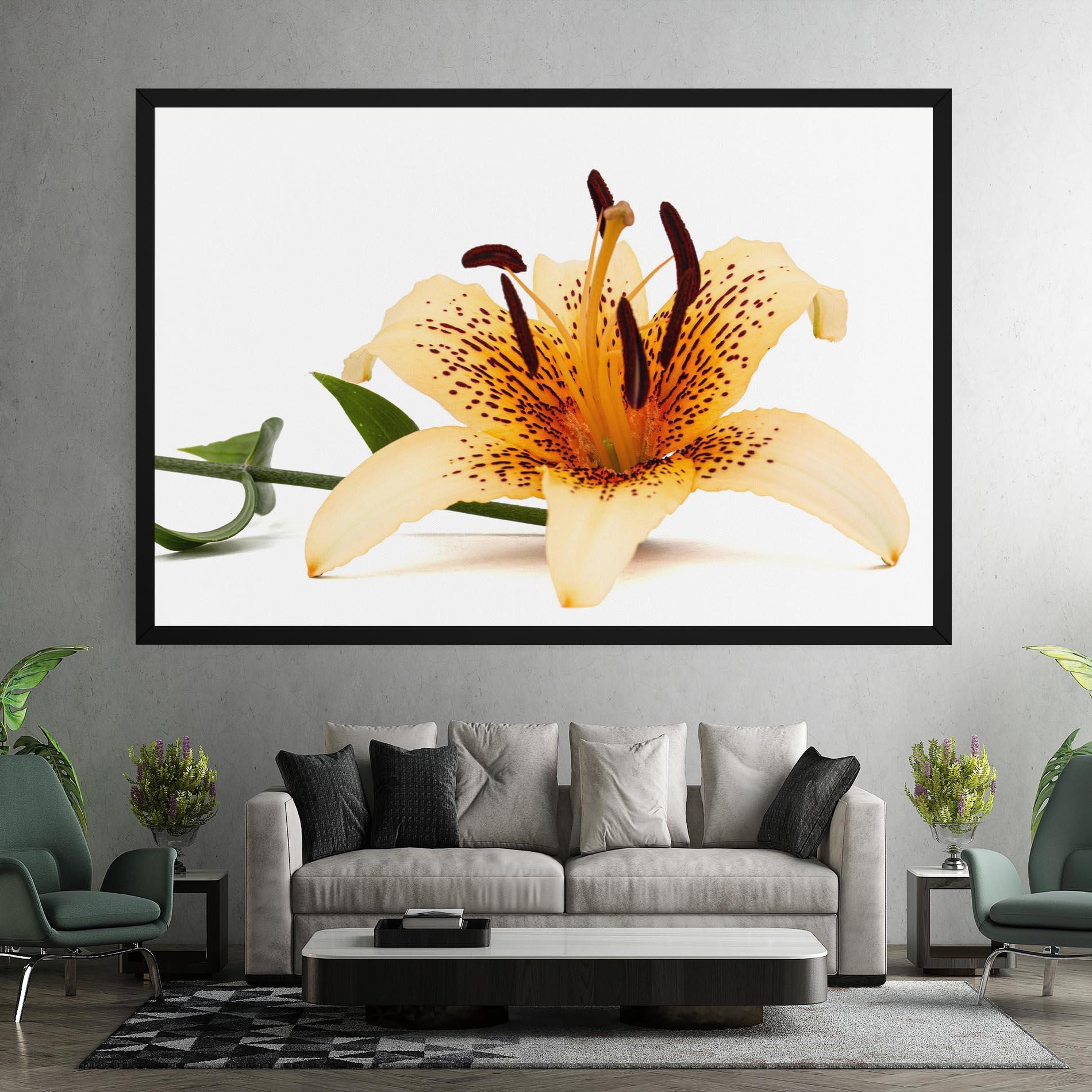 Tablou Canvas Big Yellow Lily mockup 7