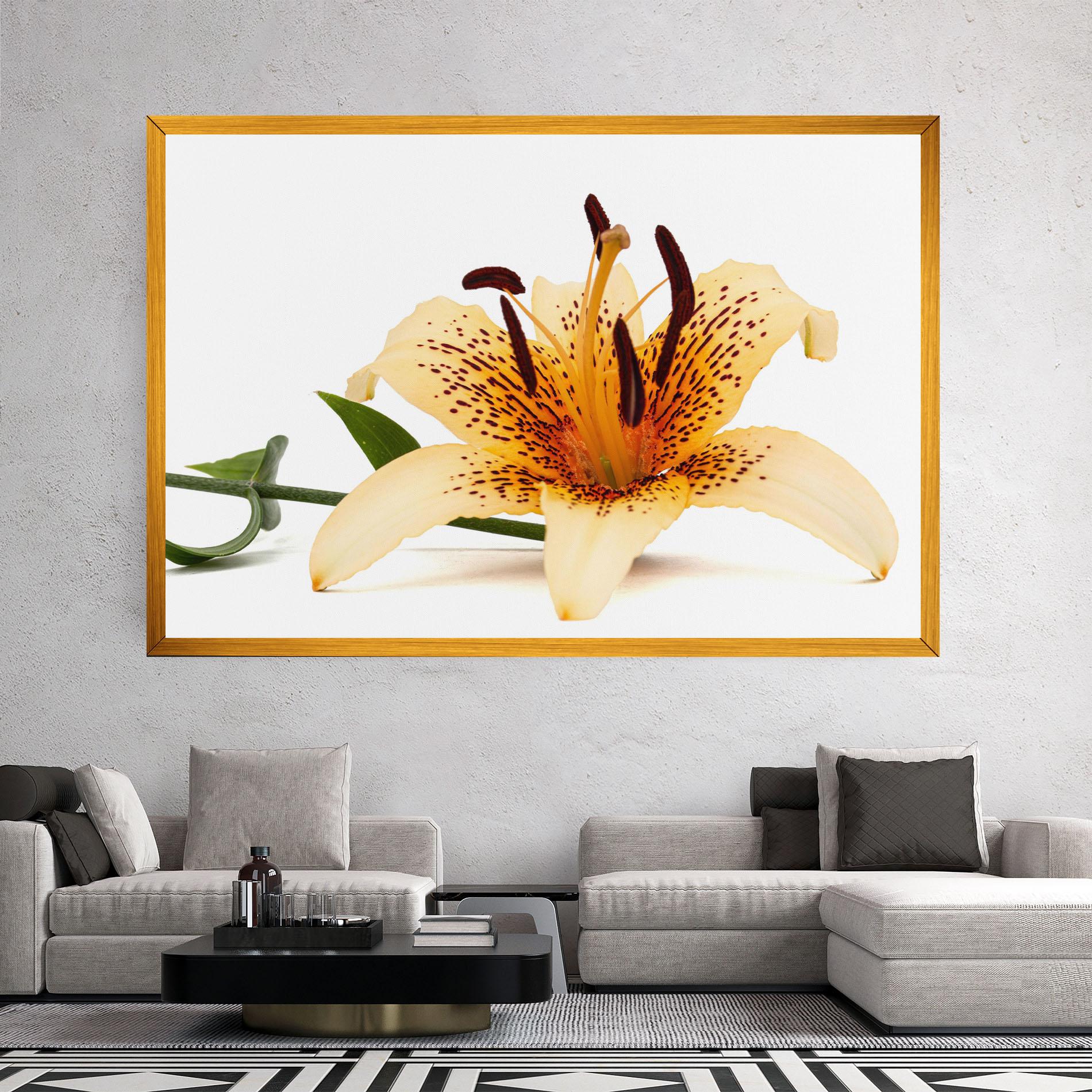 Tablou Canvas Big Yellow Lily mockup 2
