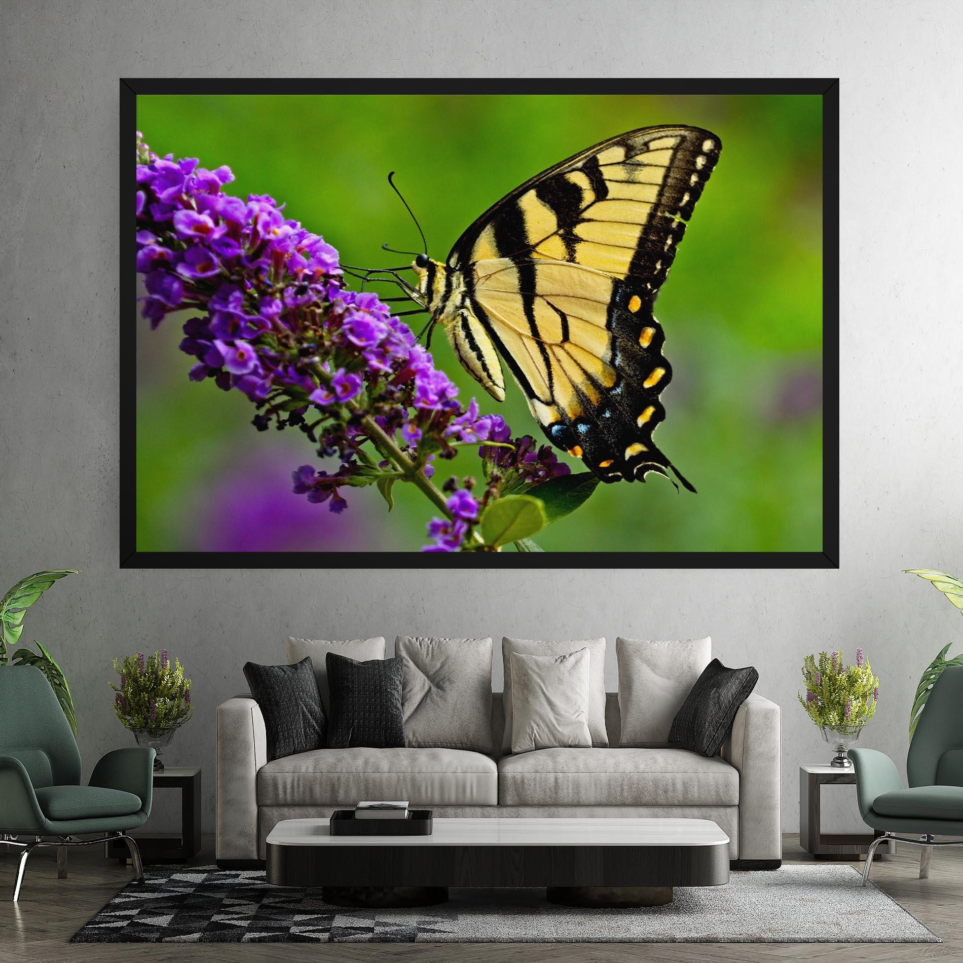 Tablou Canvas Cream Wild Butterfly mockup 7