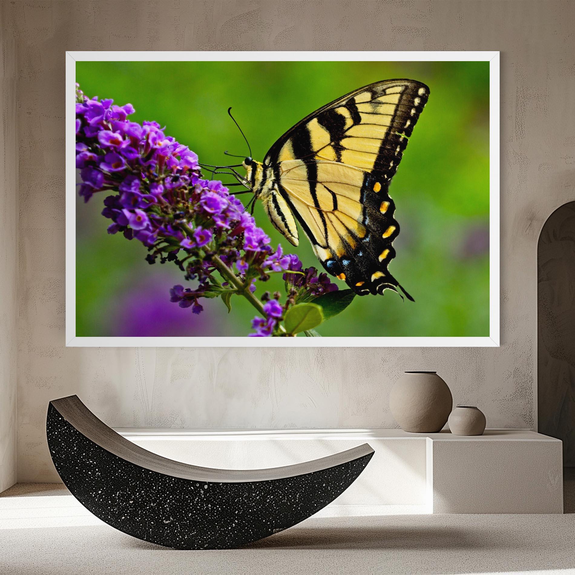 Tablou Canvas Cream Wild Butterfly mockup 8