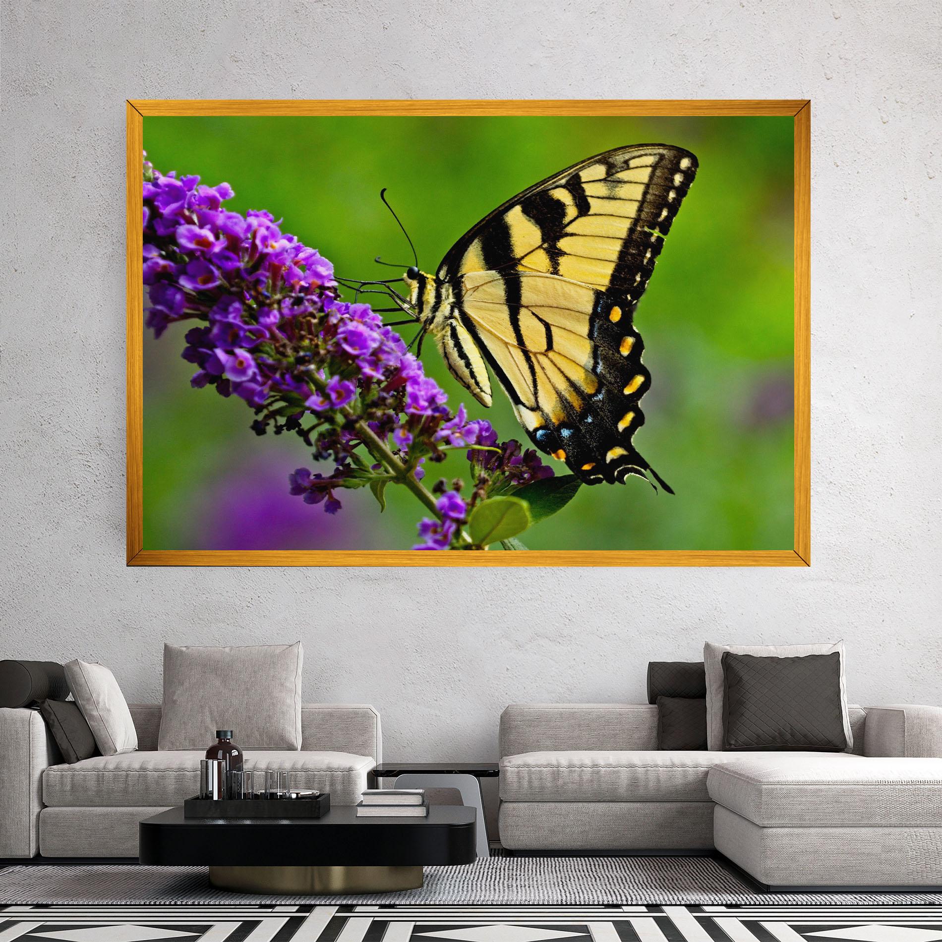 Tablou Canvas Cream Wild Butterfly mockup 2