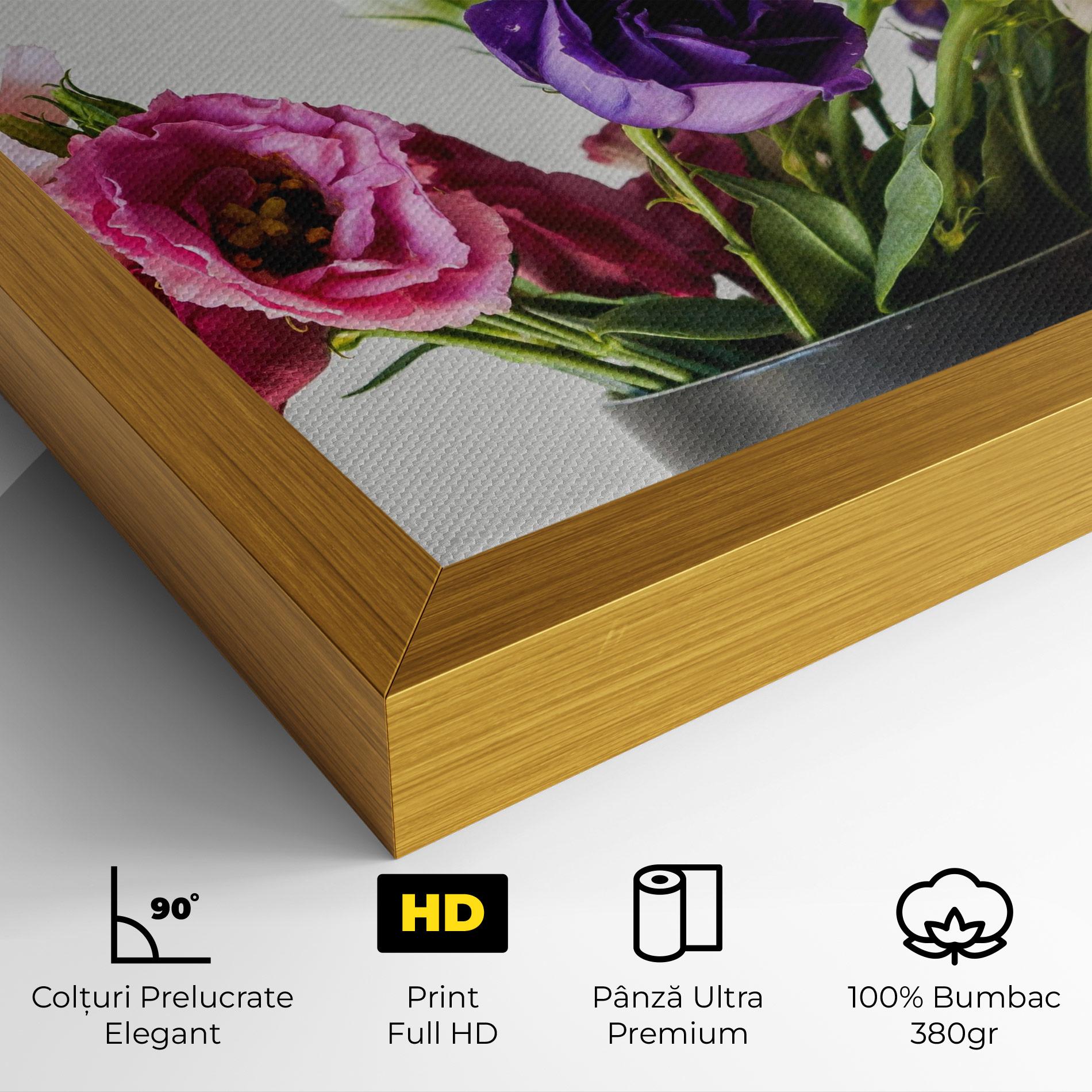 Tablou Canvas Flowers In Vase mockup 4