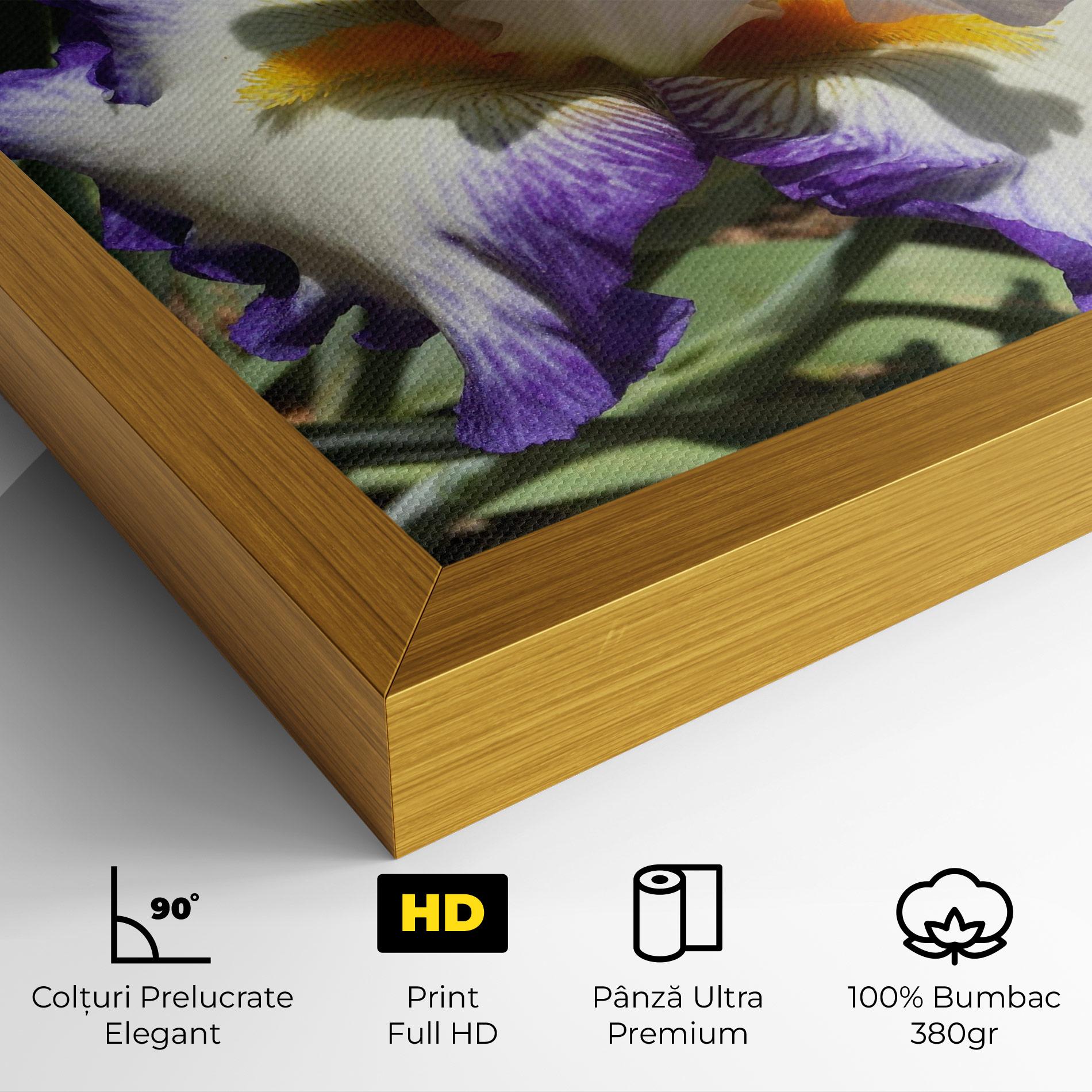 Tablou Canvas Garden White Purple Irirs mockup 4