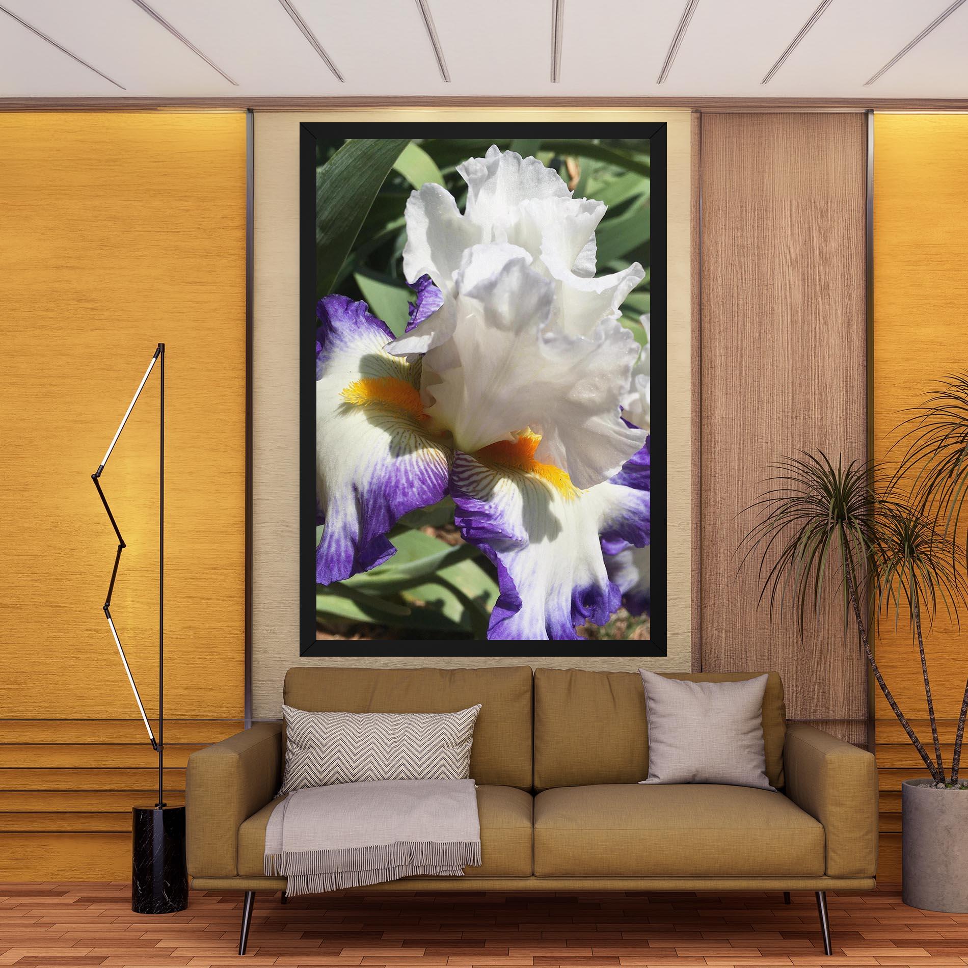 Tablou Canvas Garden White Purple Irirs mockup 9