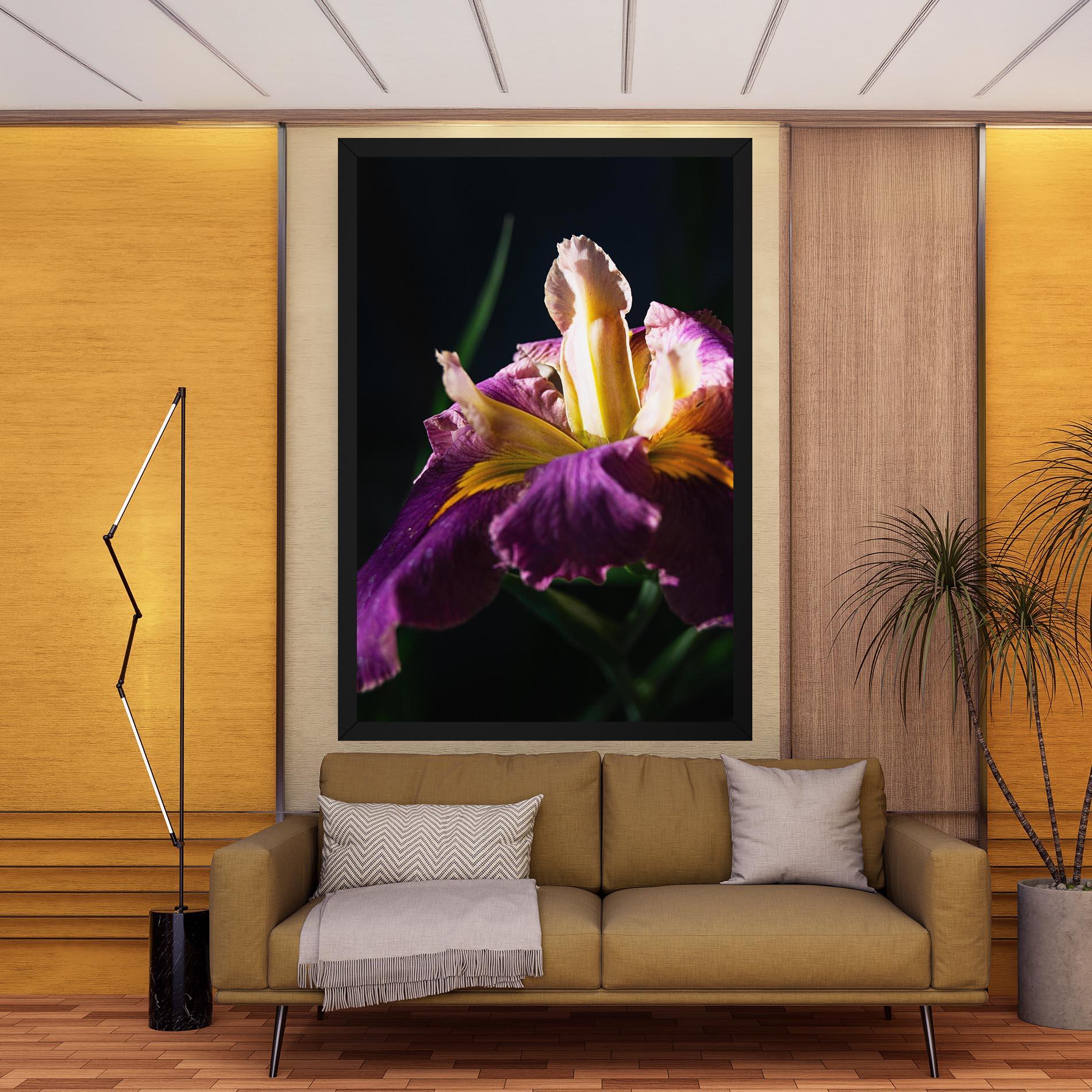 Tablou Canvas Pastel Yellow Iris mockup 9