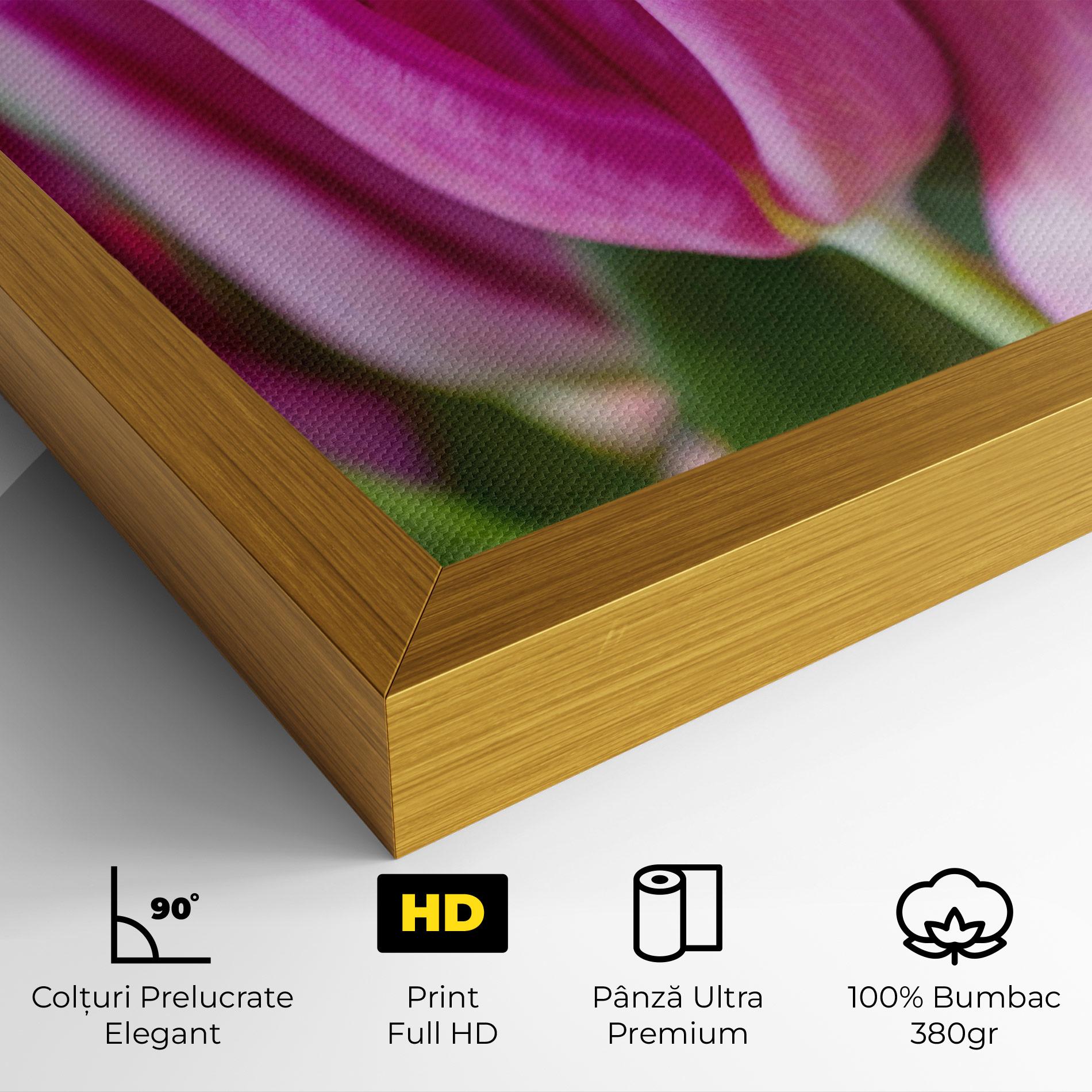 Tablou Canvas Purple Tulip Close Up mockup 4