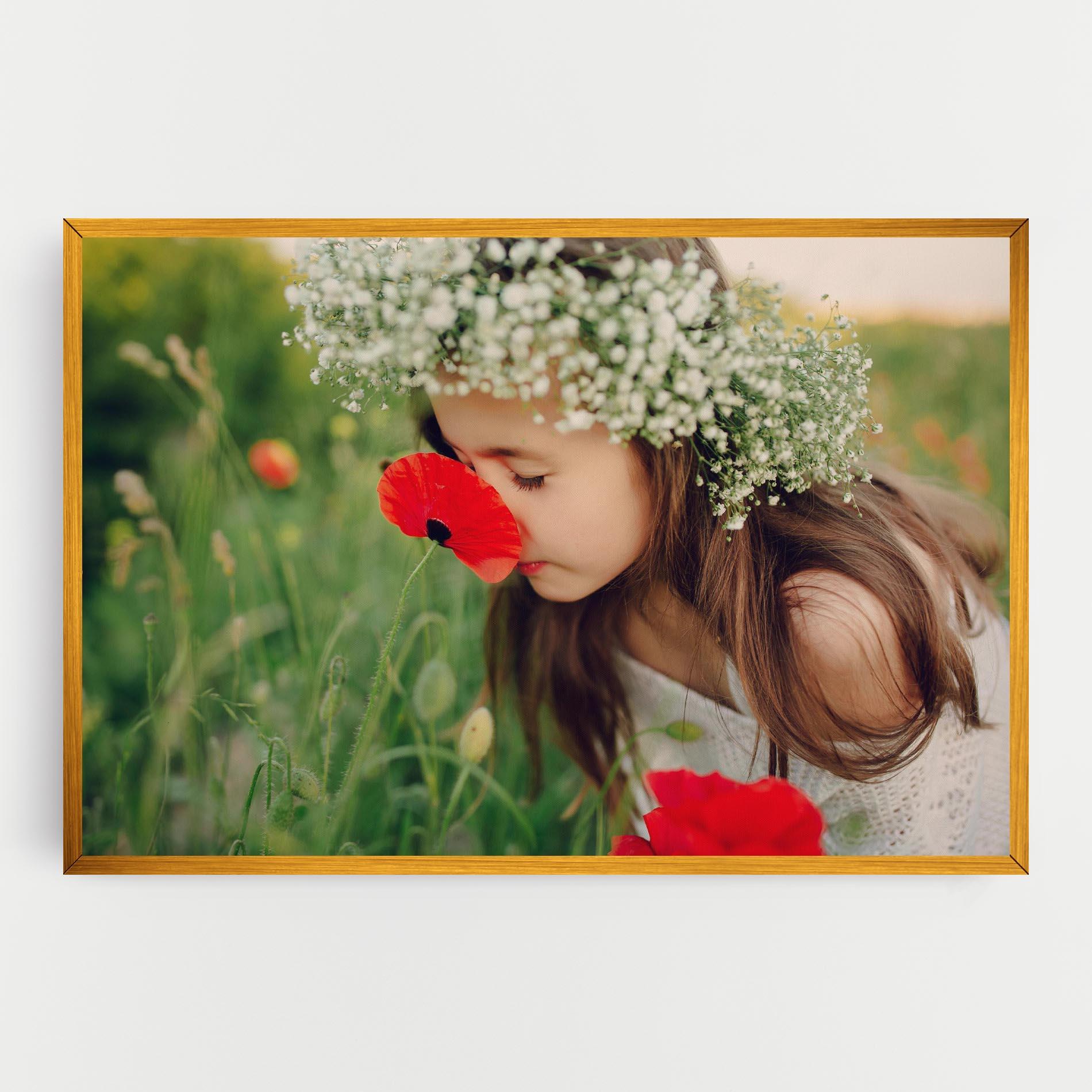 Tablou Canvas Girl With Poppies mockup 0