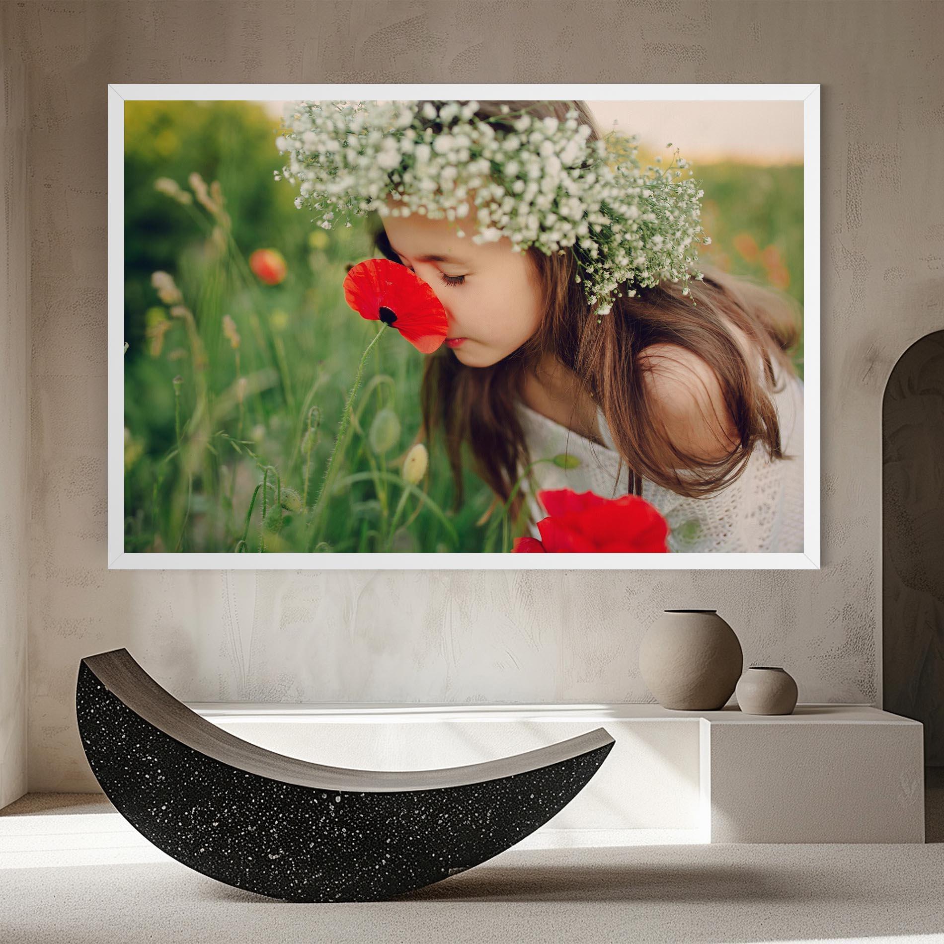 Tablou Canvas Girl With Poppies mockup 8