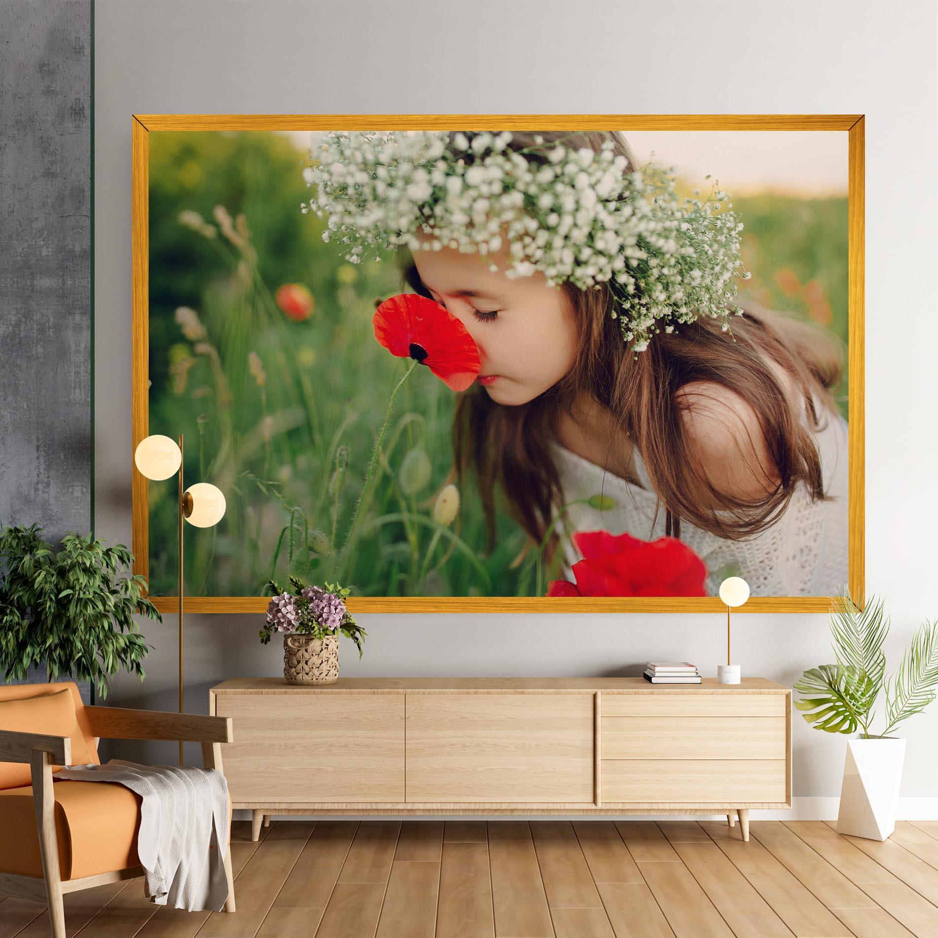 Tablou Canvas Girl With Poppies mockup 9