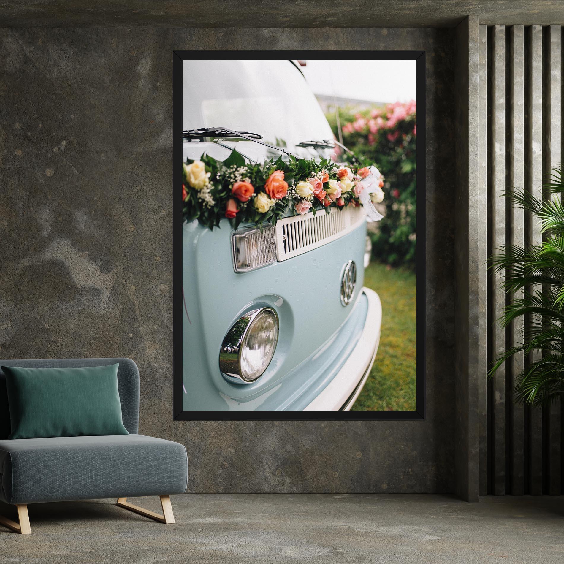 Tablou Canvas Vintage Rose Van mockup 7