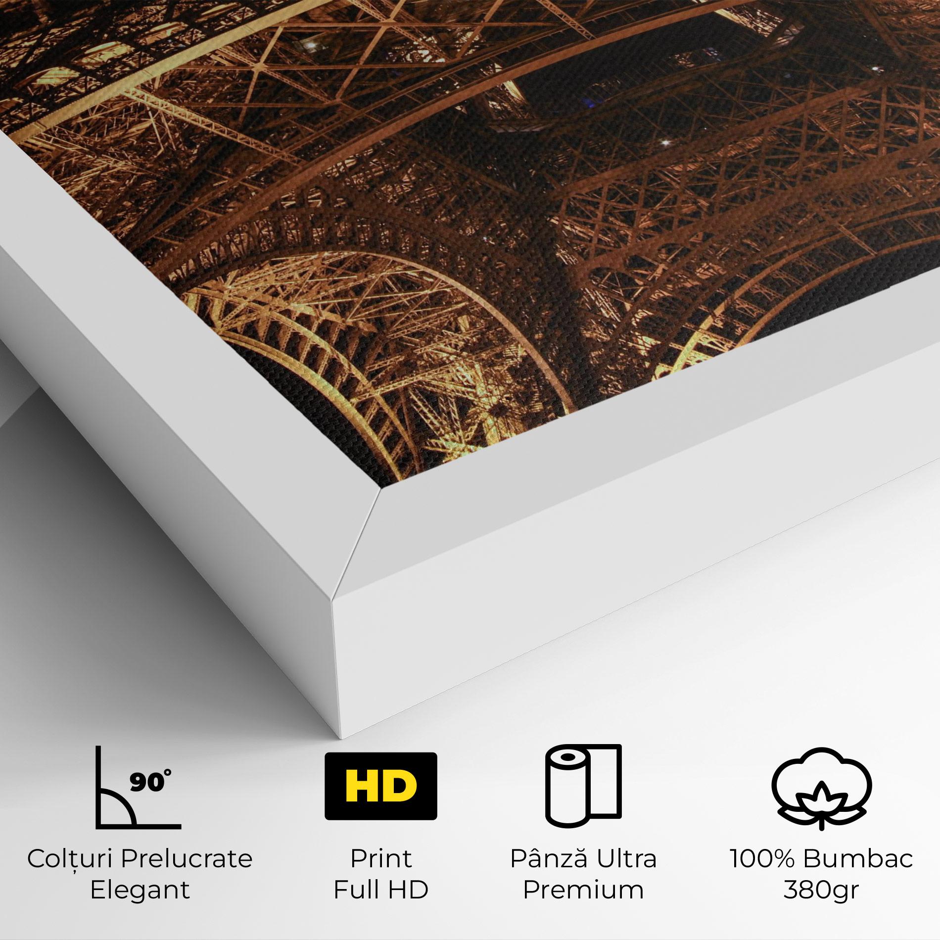 Tablou Canvas Eiffel Tower At Night mockup 4
