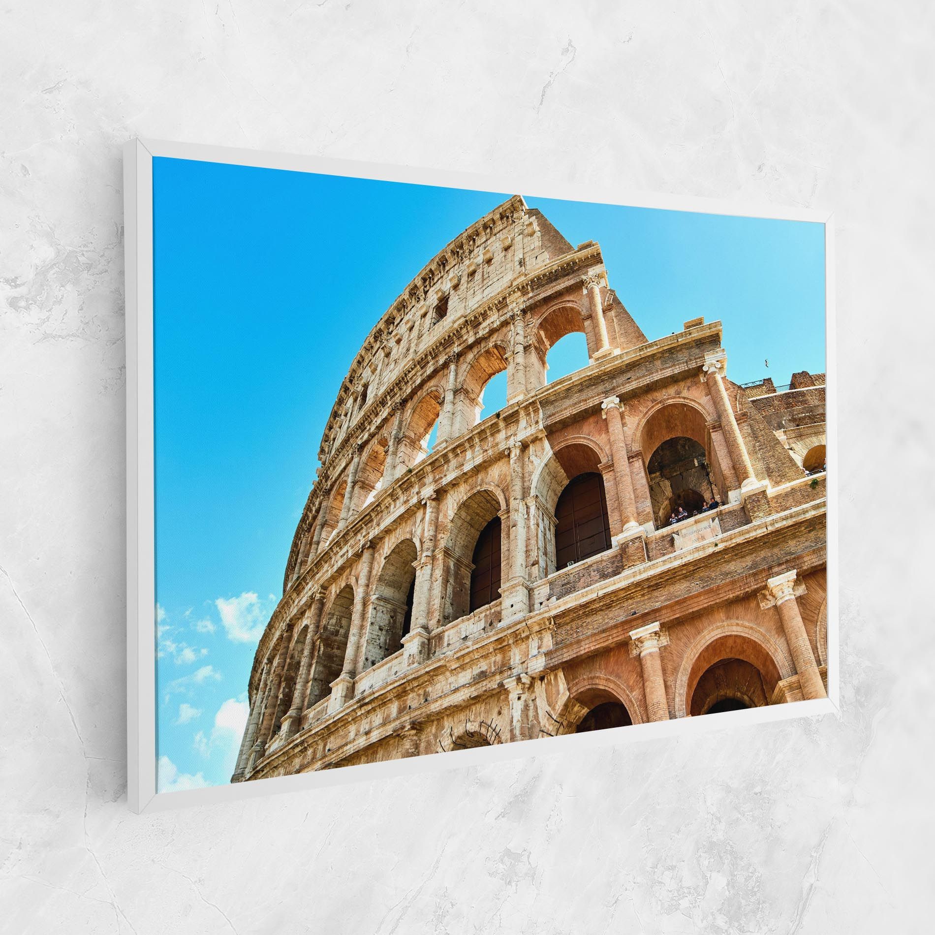 Close Colosseum mockup 1