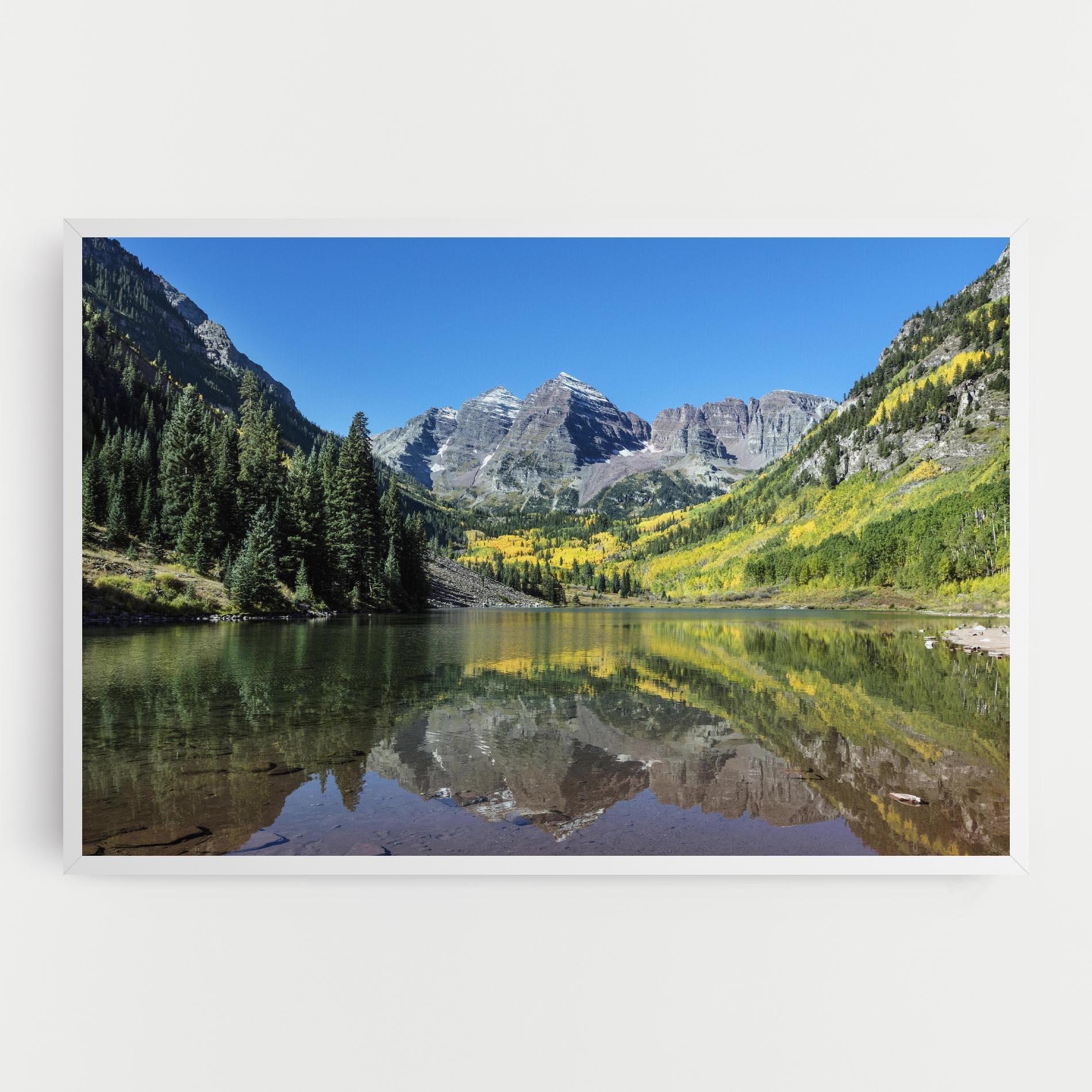 Tablou Canvas Lake Green Mountain mockup 0