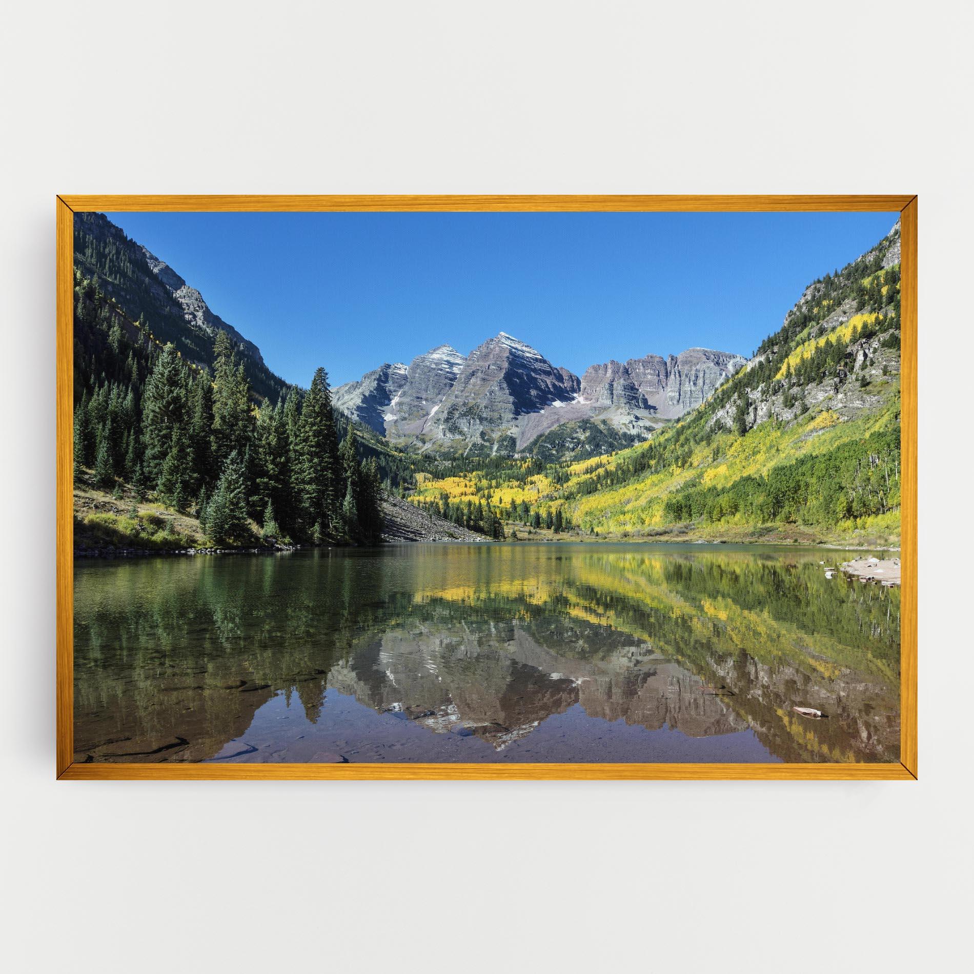 Tablou Canvas Lake Green Mountain mockup 0