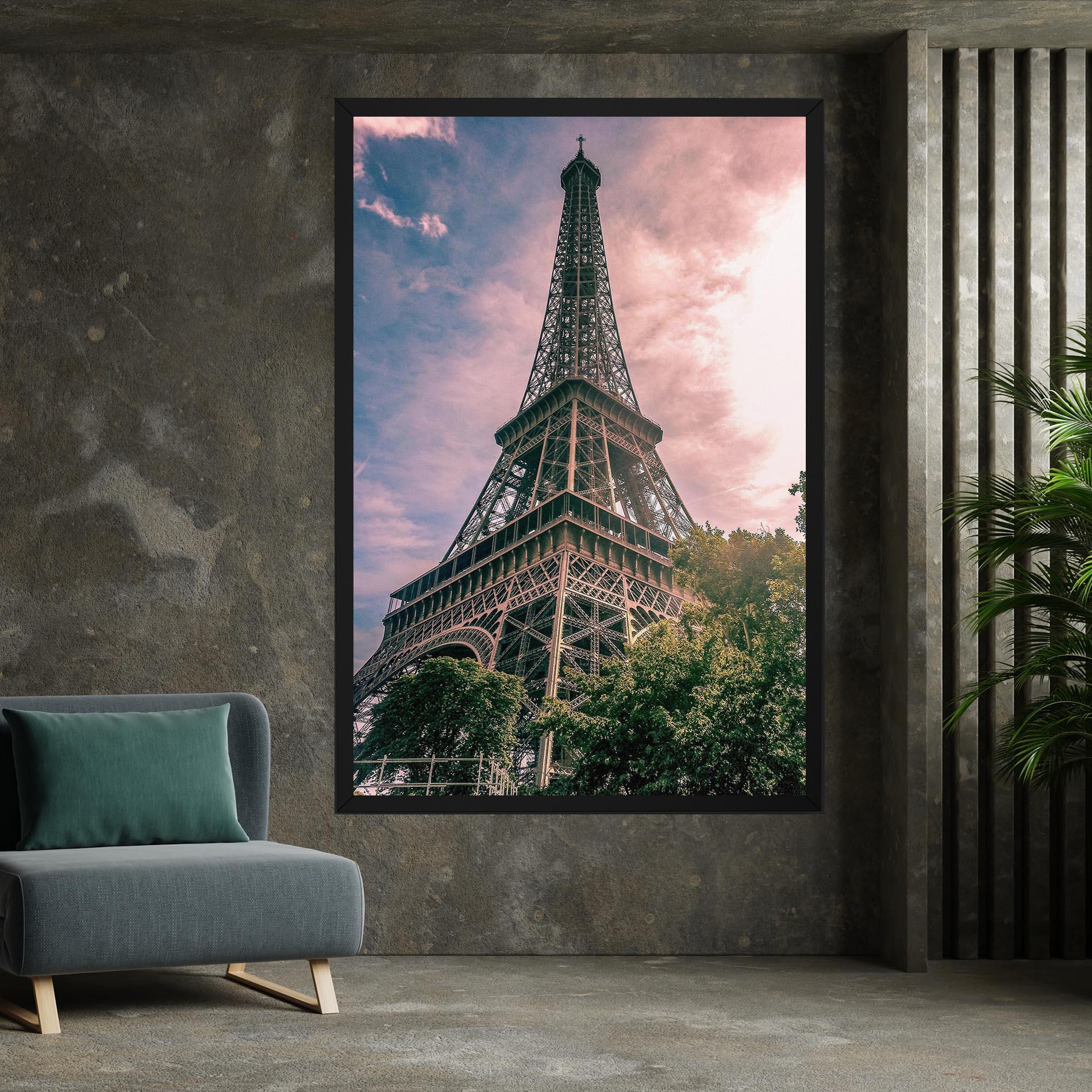 Tablou Canvas Eiffel Under Pink Sky mockup 7