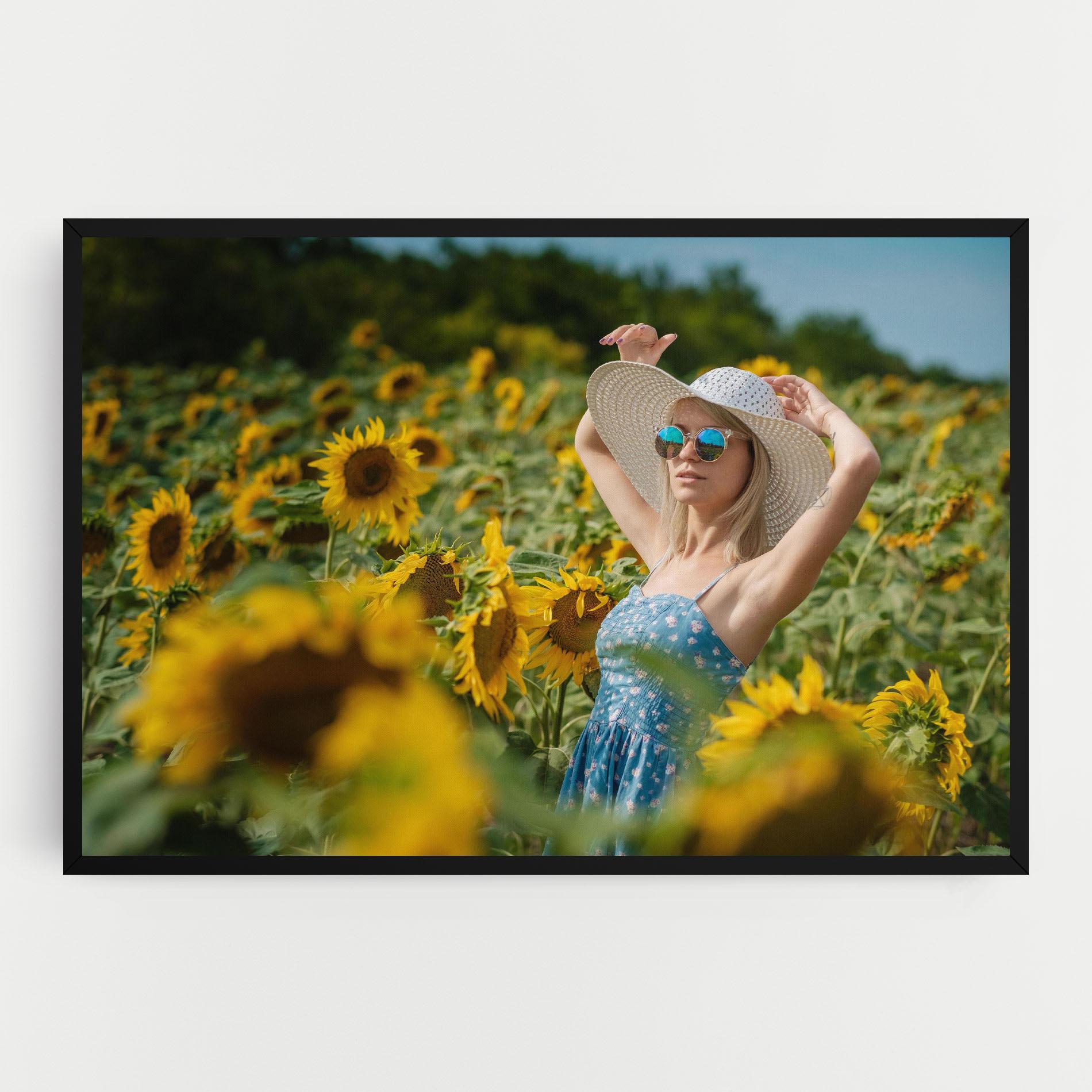 Tablou Canvas Model Posing mockup 0