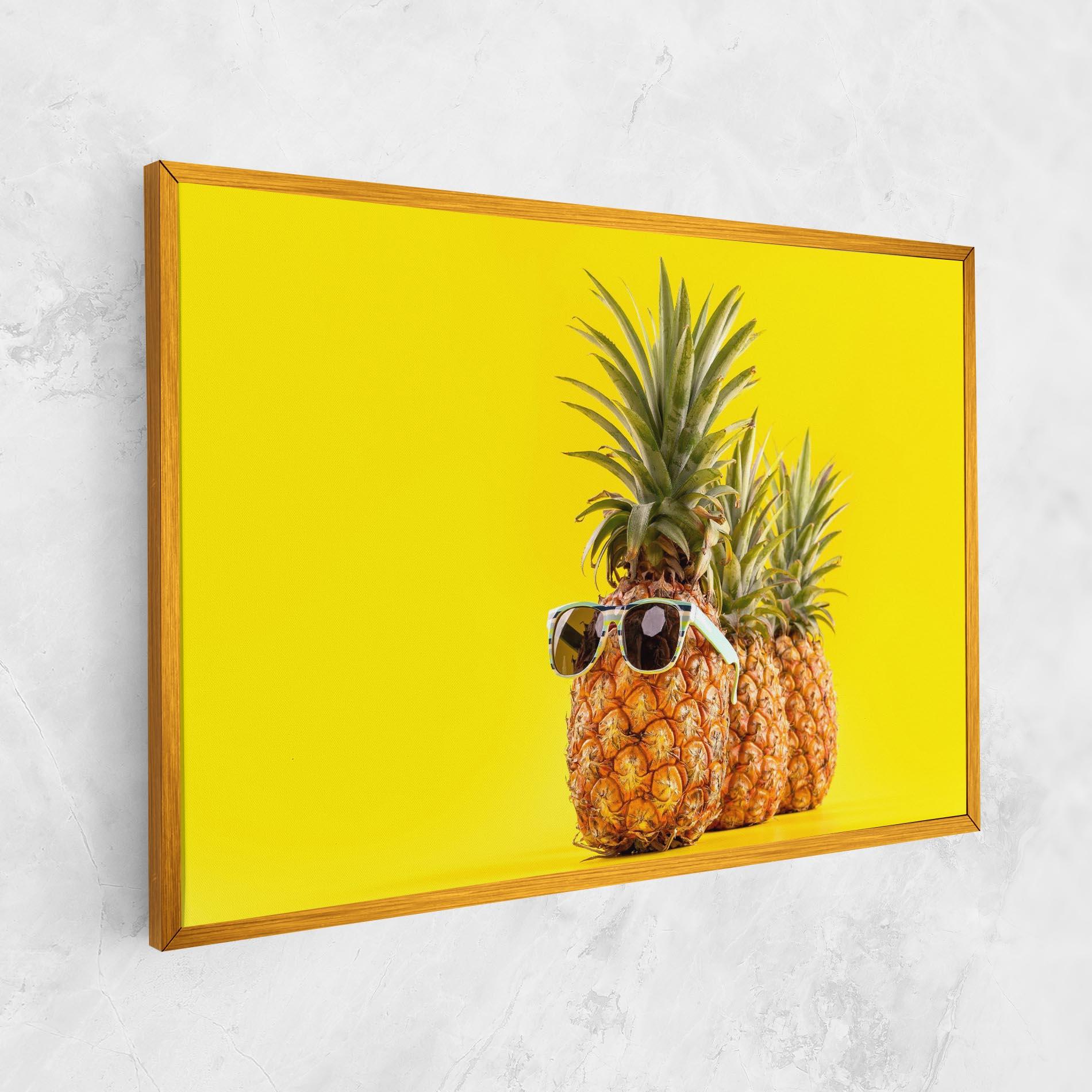 Tablou Canvas Pineapple Looking Up mockup 1