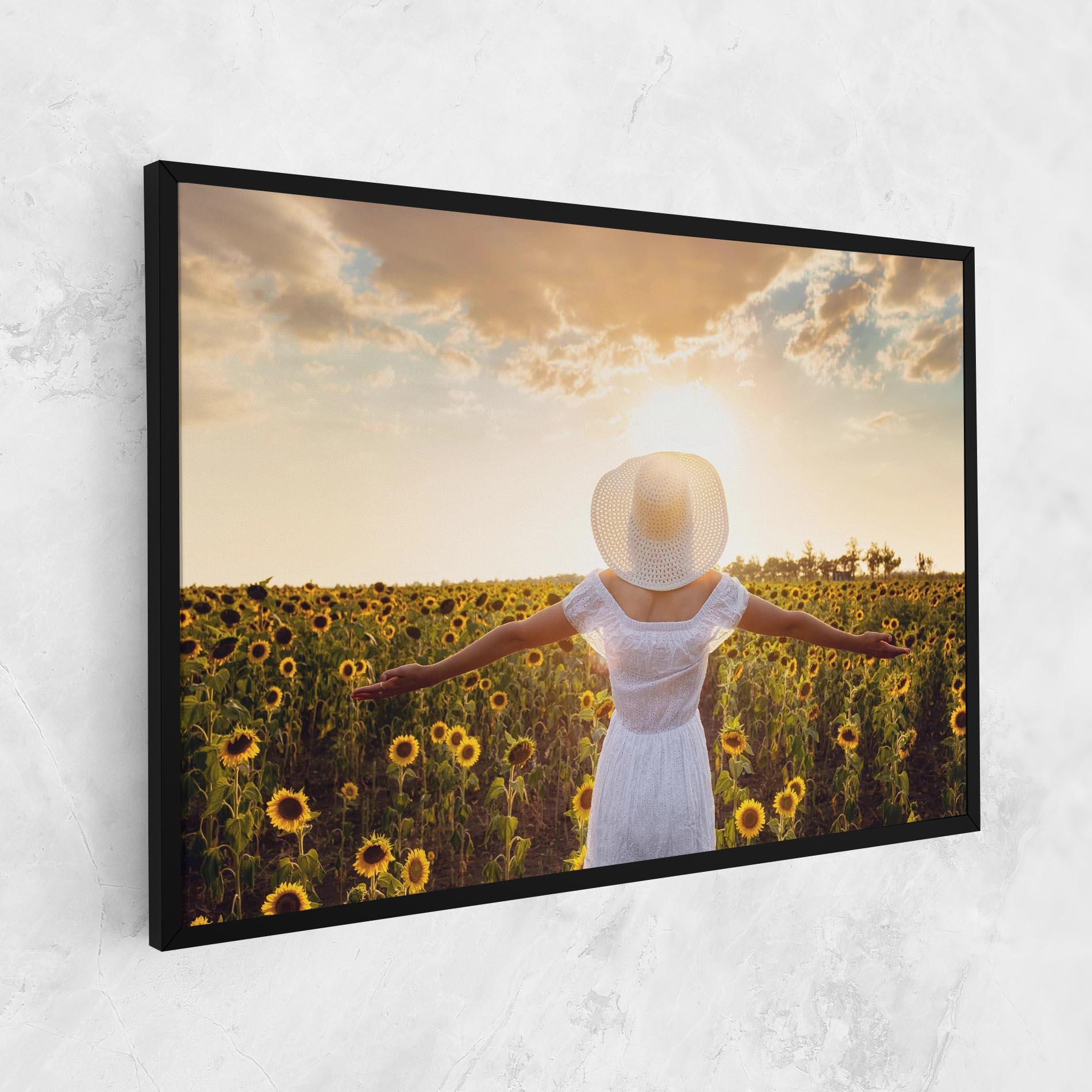 Tablou Canvas Girl In Nature mockup 1