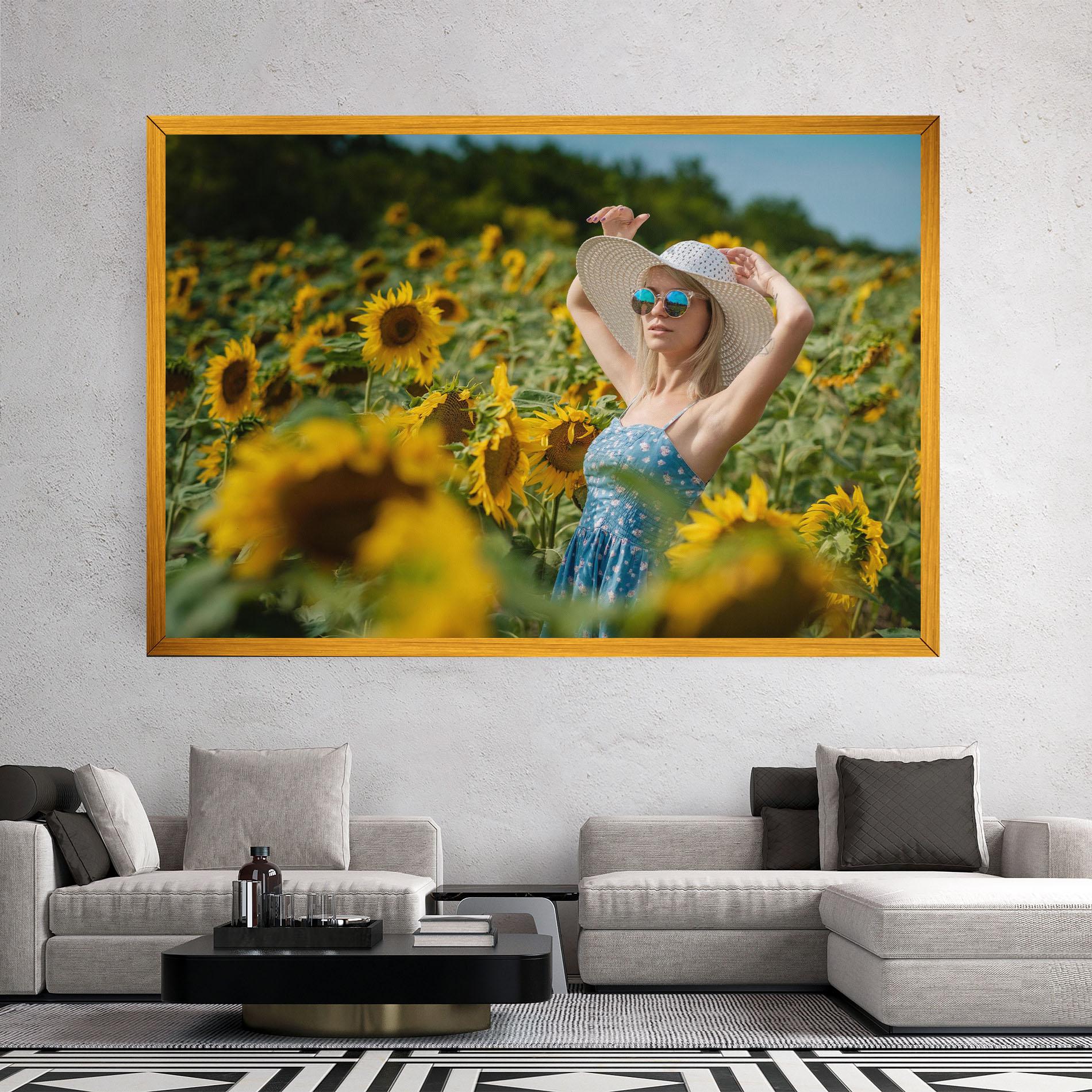 Tablou Canvas Model Posing mockup 2