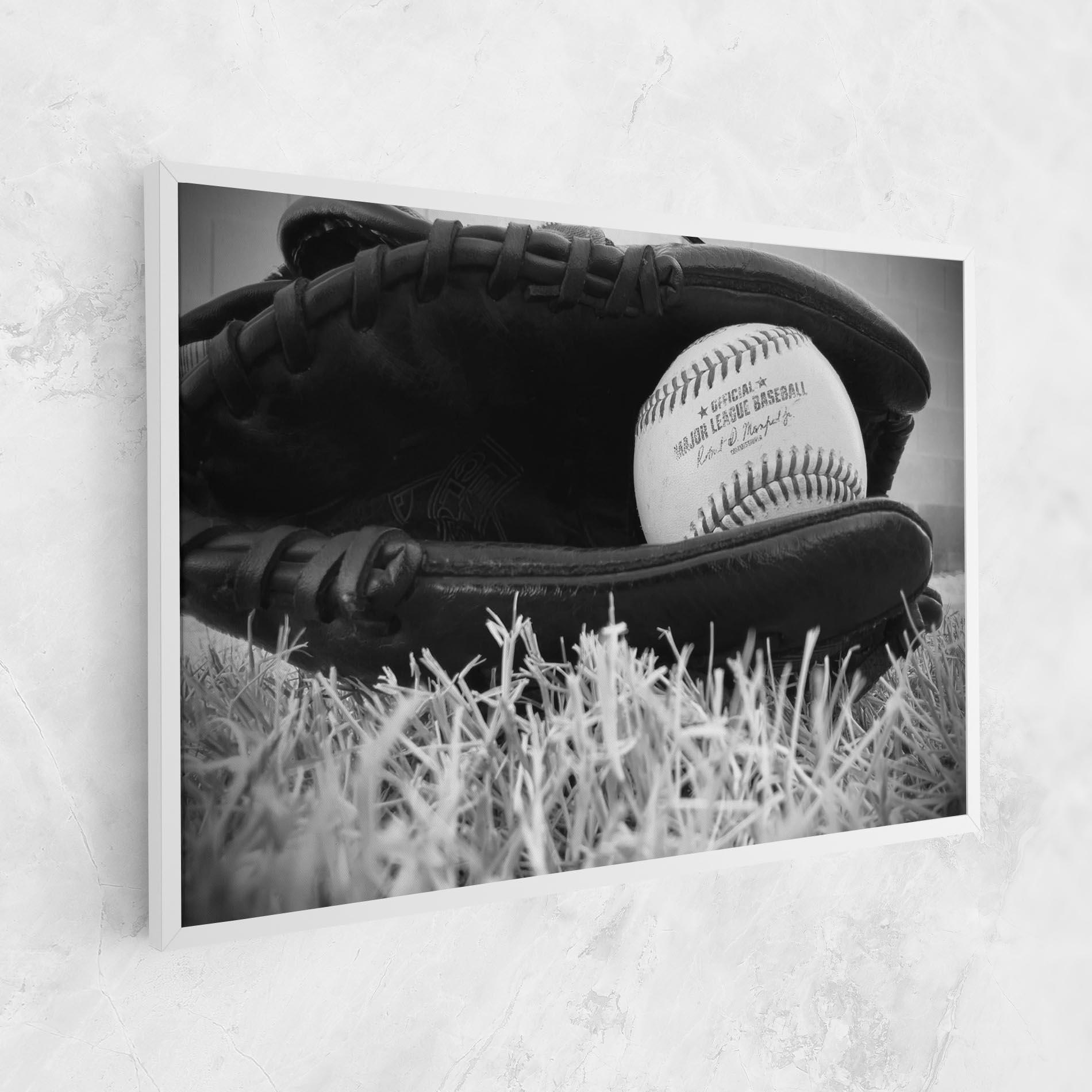 Tablou Canvas Black Baseball Glove mockup 1