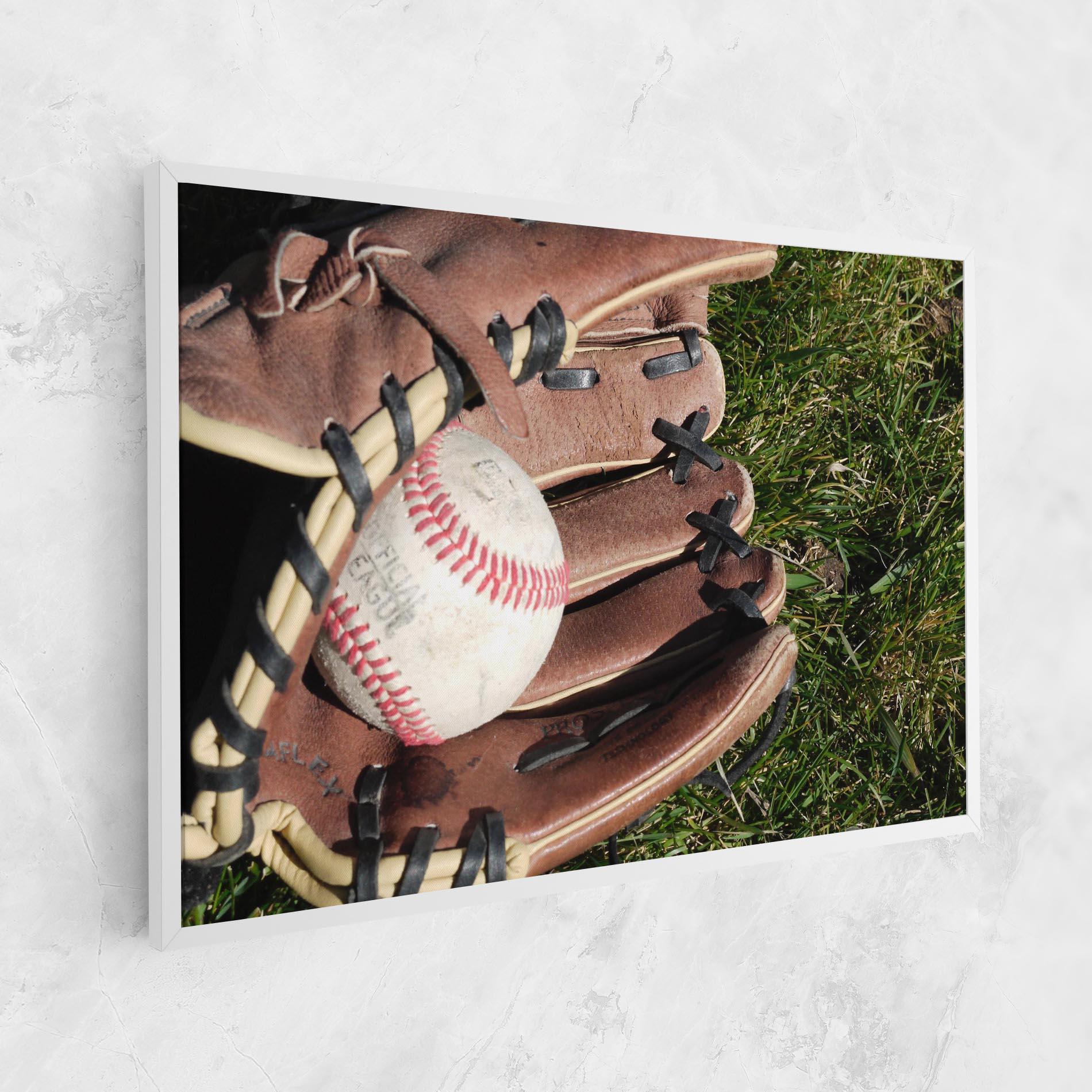 Tablou Canvas Brown Baseball Glove mockup 1
