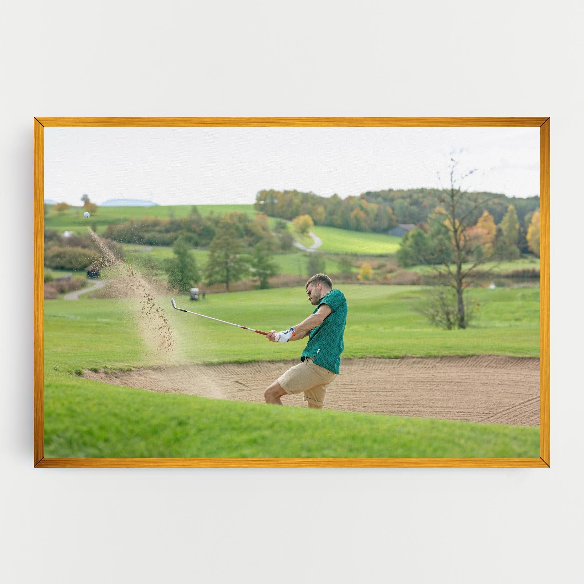Tablou Canvas Green Tshirt Golf Player mockup 0