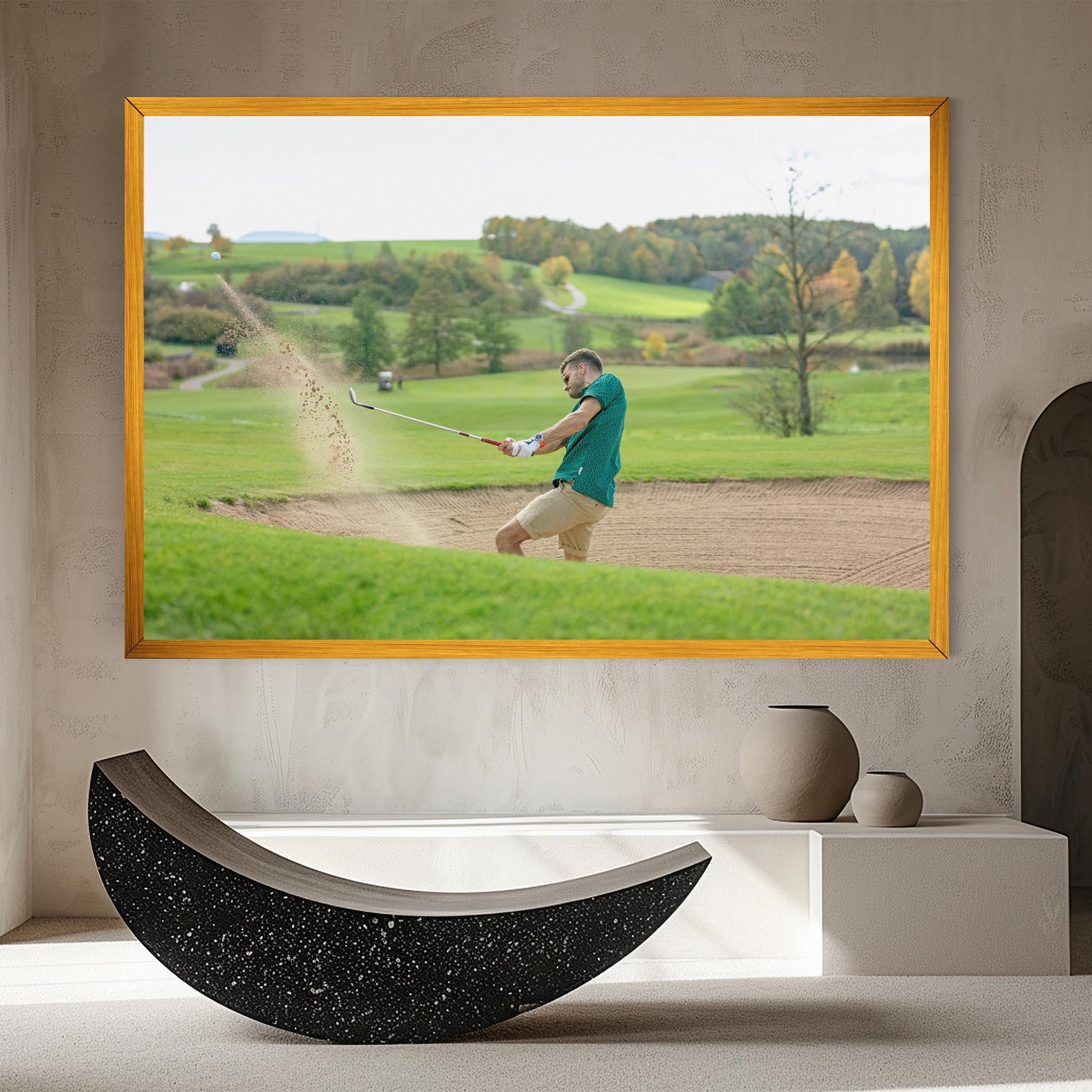 Tablou Canvas Green Tshirt Golf Player mockup 8