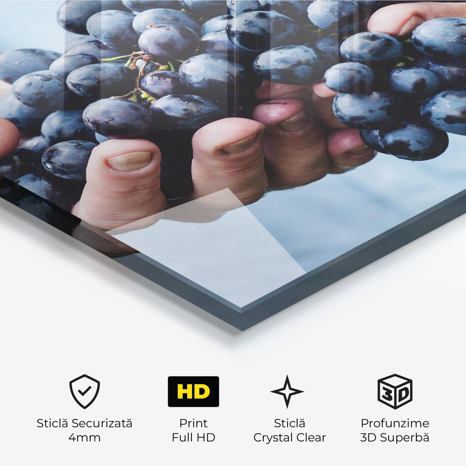 Tablou Sticla Holding Grapes mockup 3