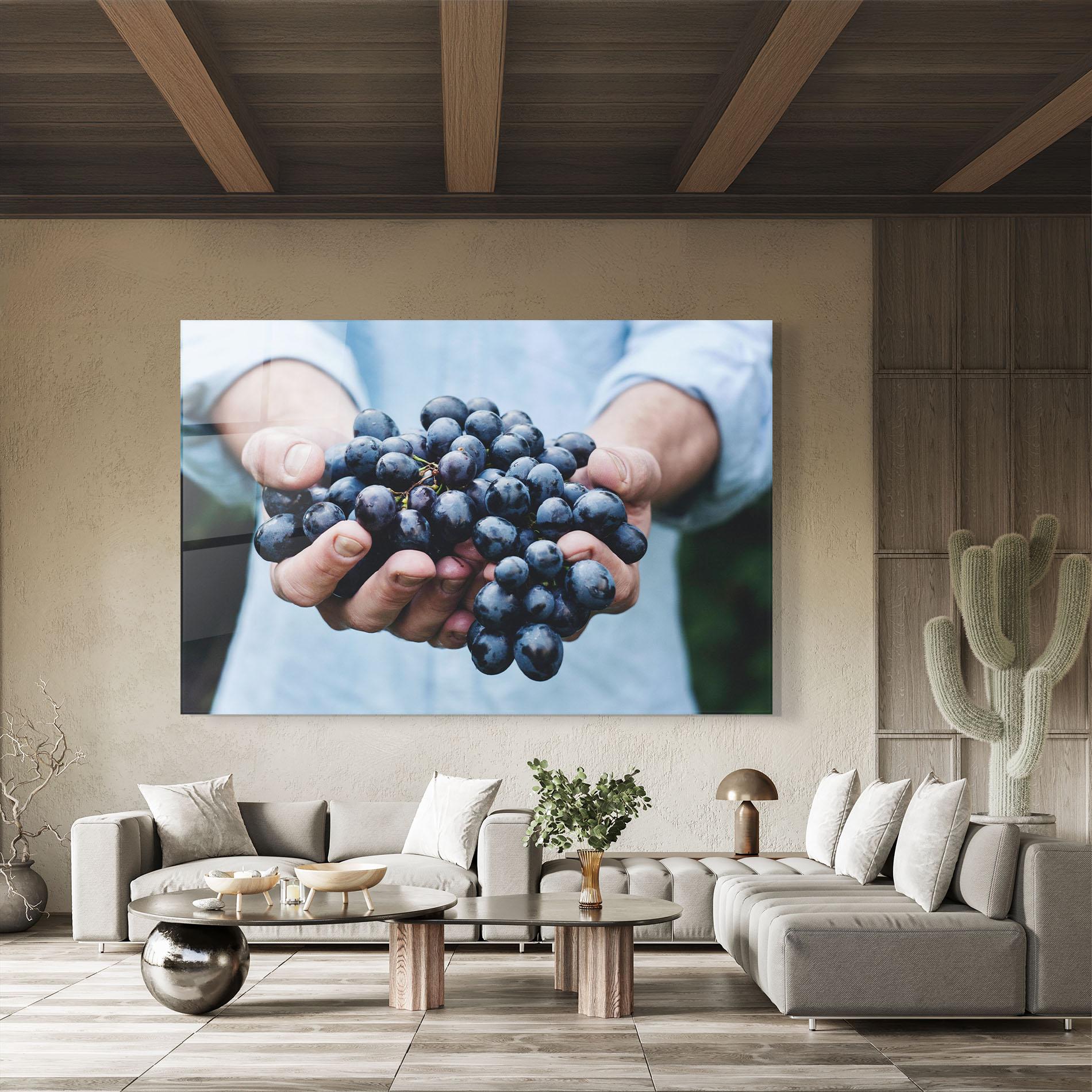 Tablou Sticla Holding Grapes mockup 8