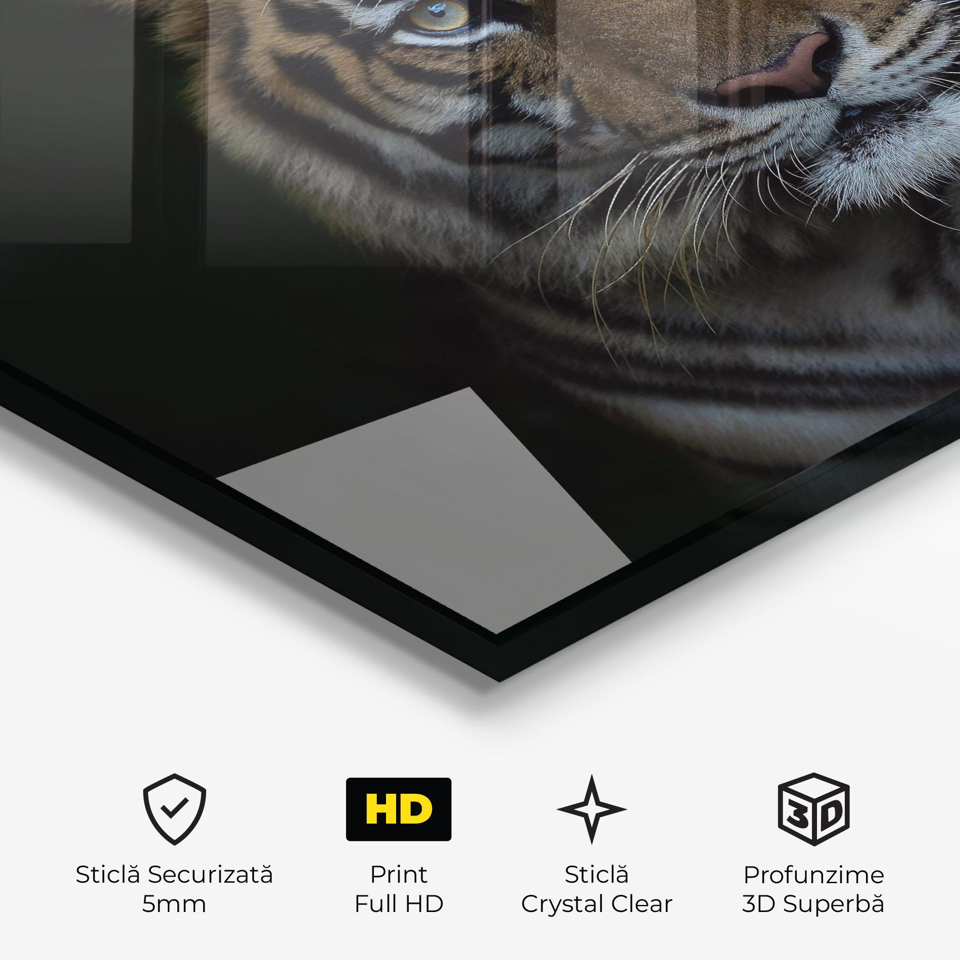 Tablou Sticla Close Up Tiger mockup 3